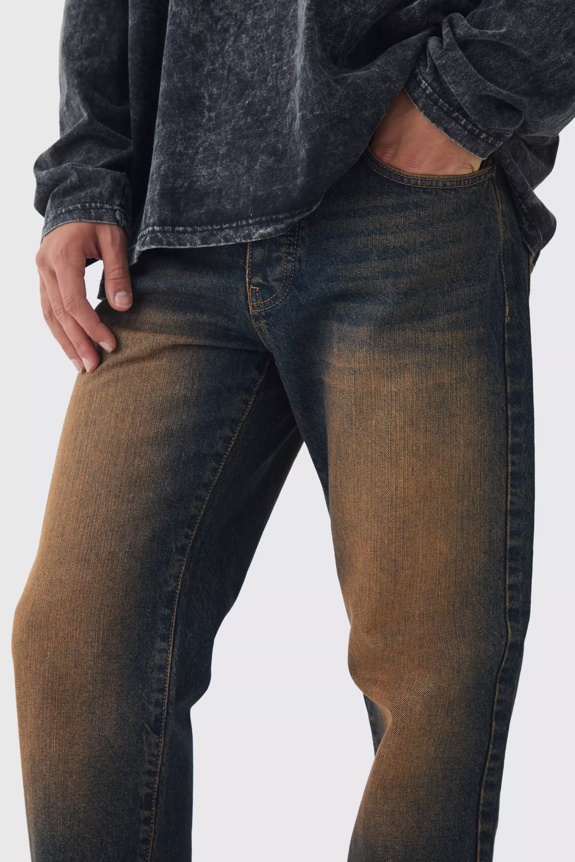 Getönte Jeans mit geradem Bein, Beige alternatives Bild