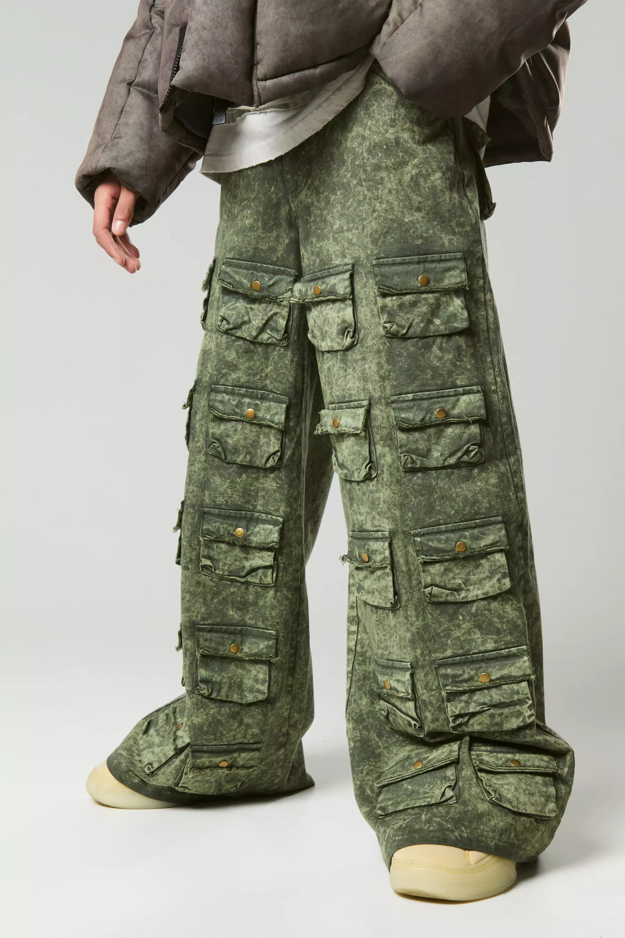 Baggy Fit Multi Cargo Distressed Washed Trousers Light khaki