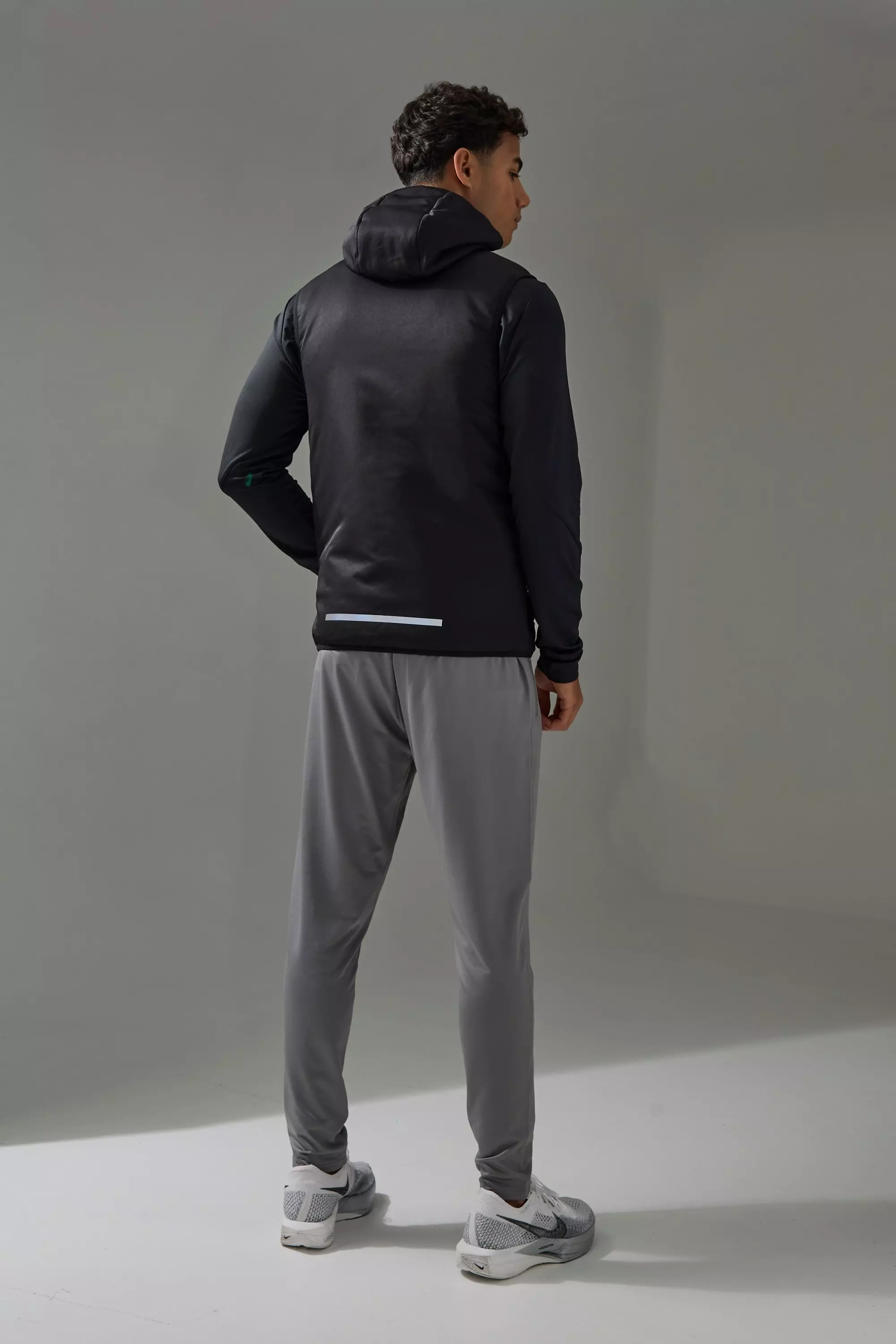 Gilet sans manches - MAN Active, Black autre image
