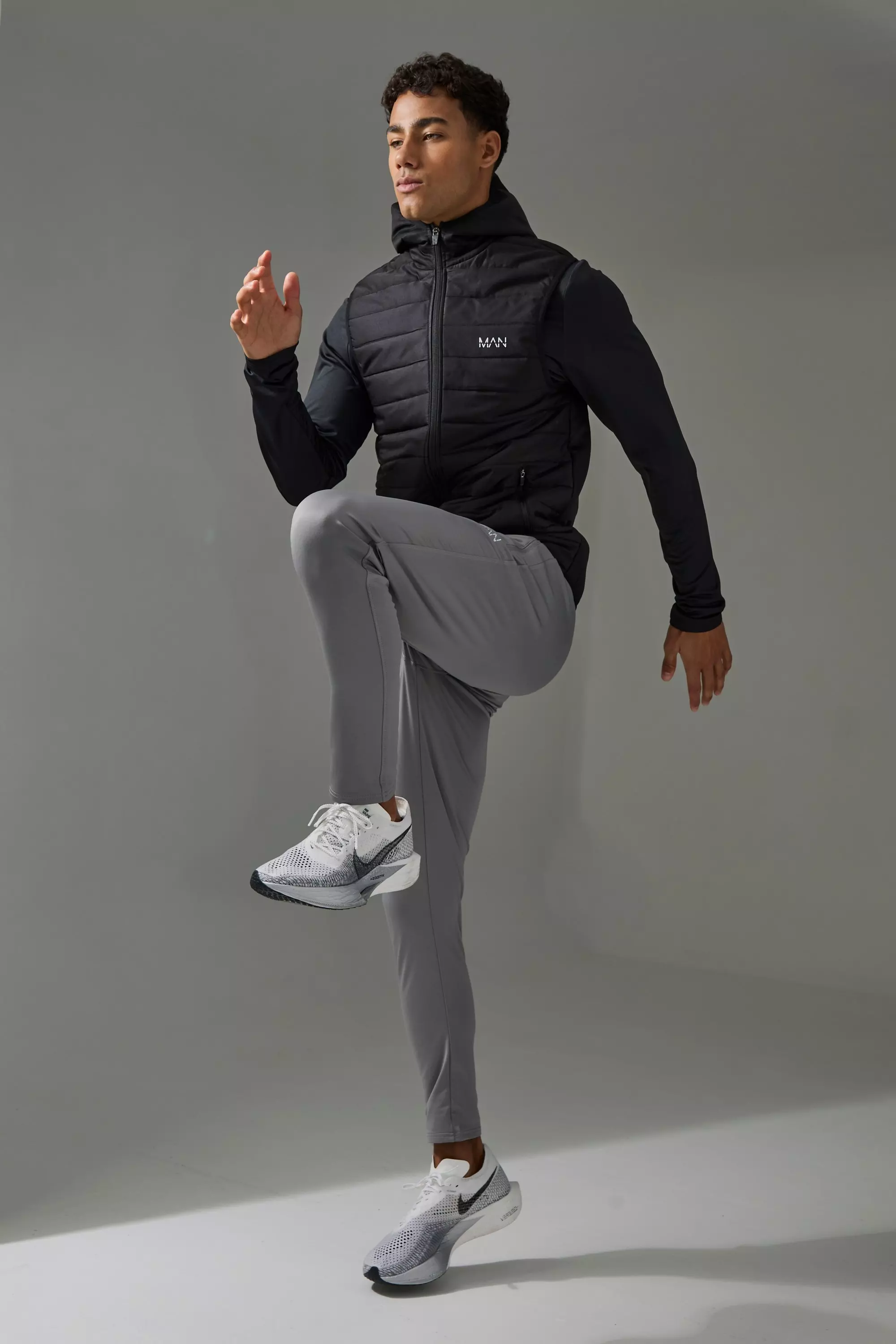 Gilet sans manches - MAN Active, Black autre image