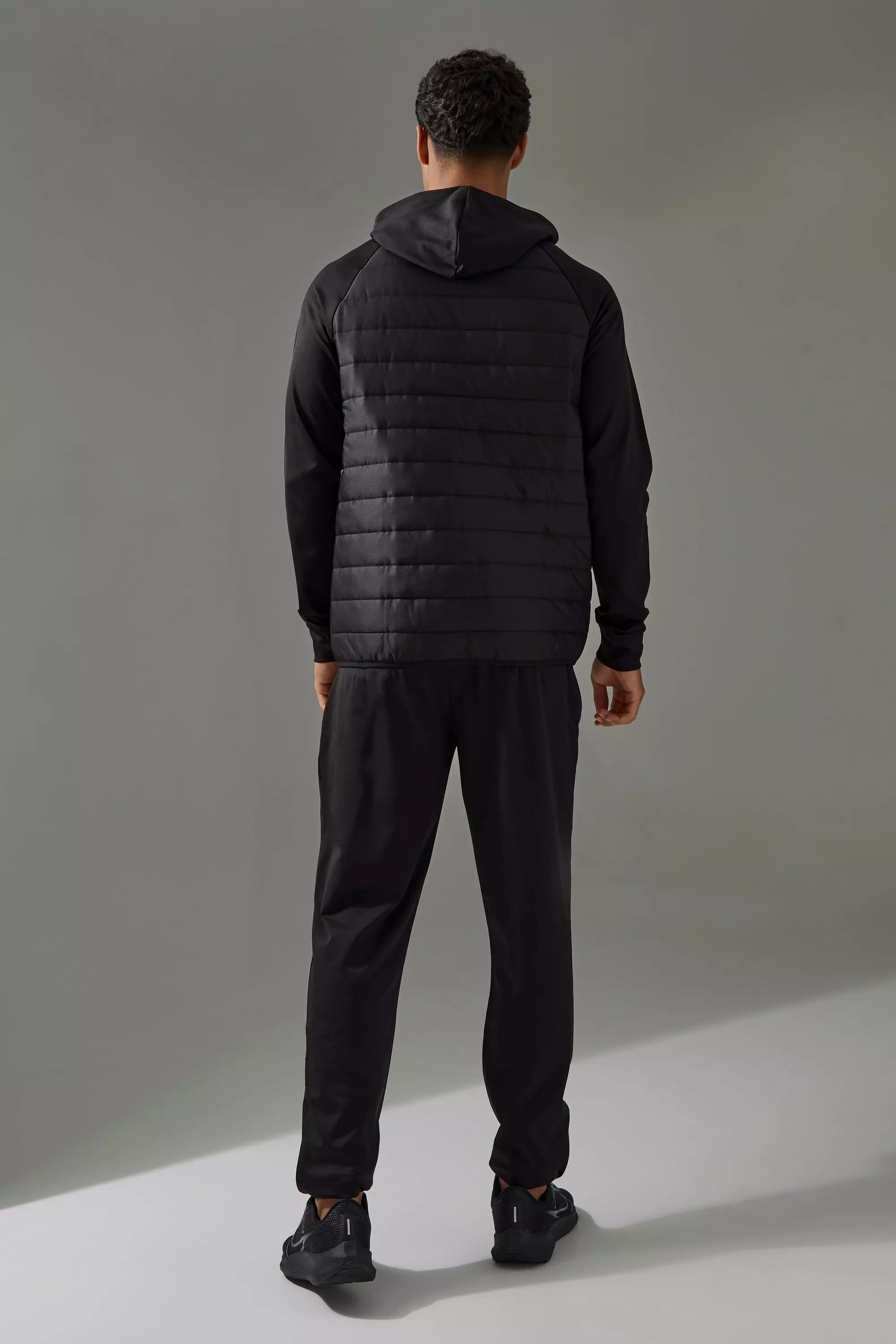 Gesteppter Man Active Hoodie mit Reißverschluss, Black alternatives Bild