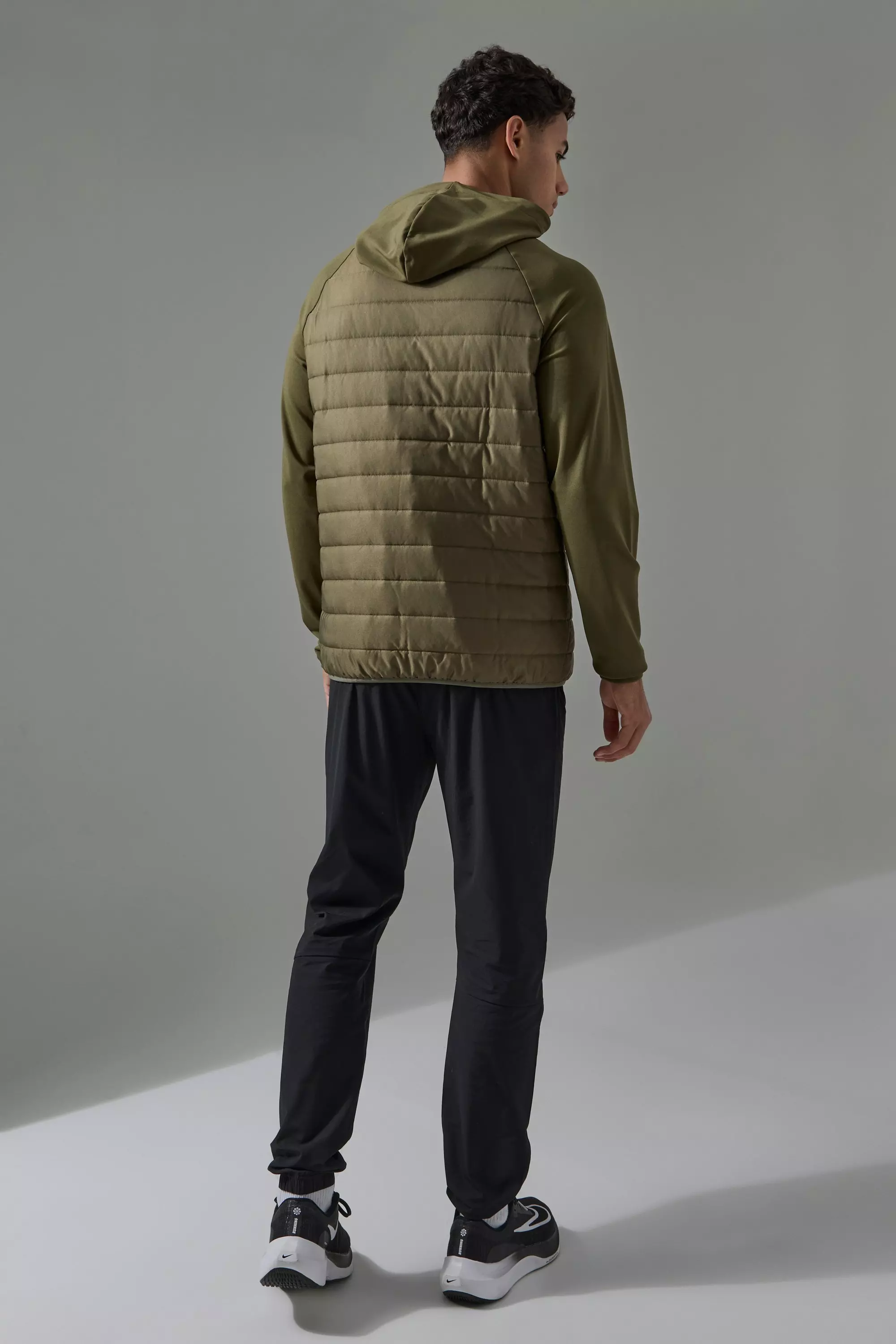Gesteppter Man Active Hoodie mit Reißverschluss, Khaki alternatives Bild