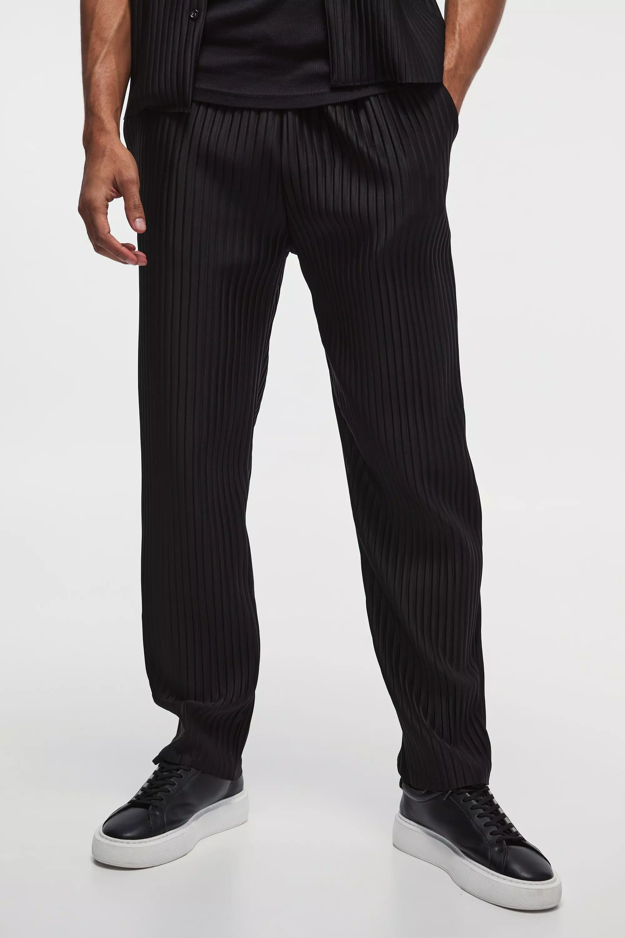 Tapered Fit Elasticated Waist Pleated Trouser Black