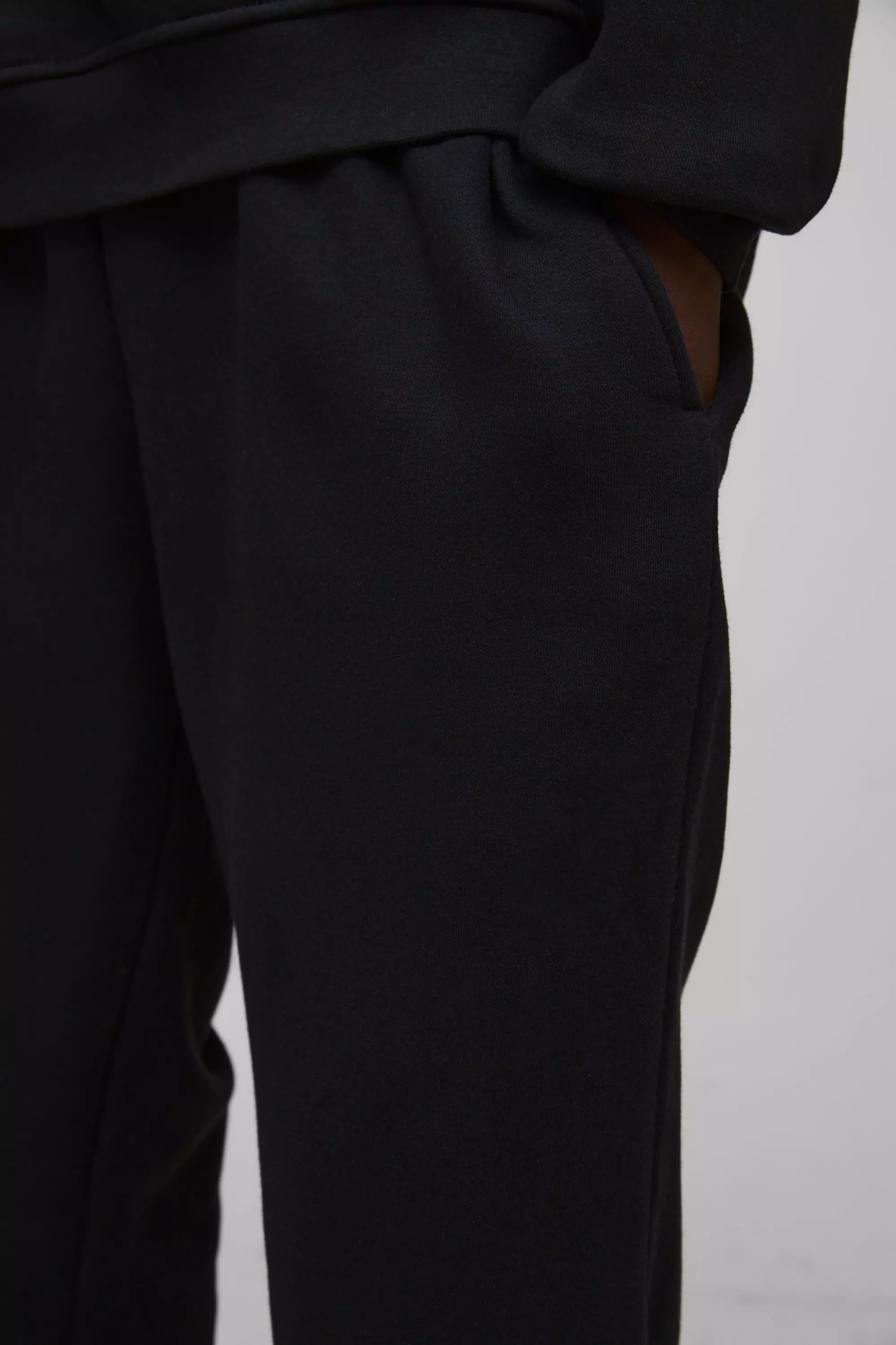 330GSM Baggy Fit Basic Jogger, Black alternatives Bild