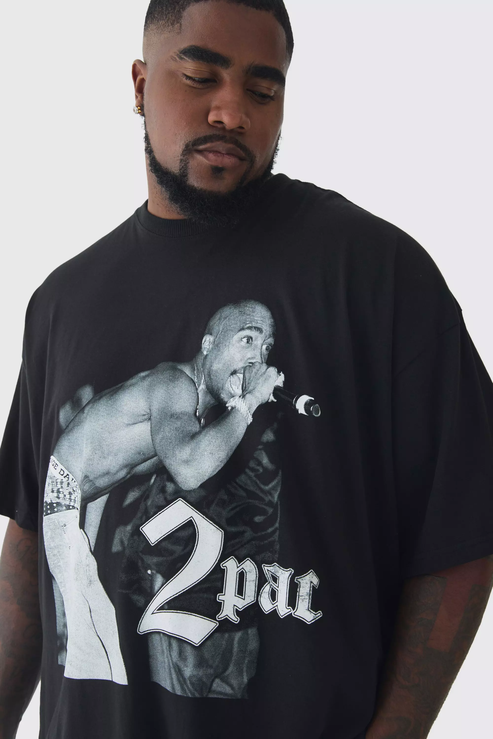 Black Plus Oversized Tupac License Print T-Shirt alternative image