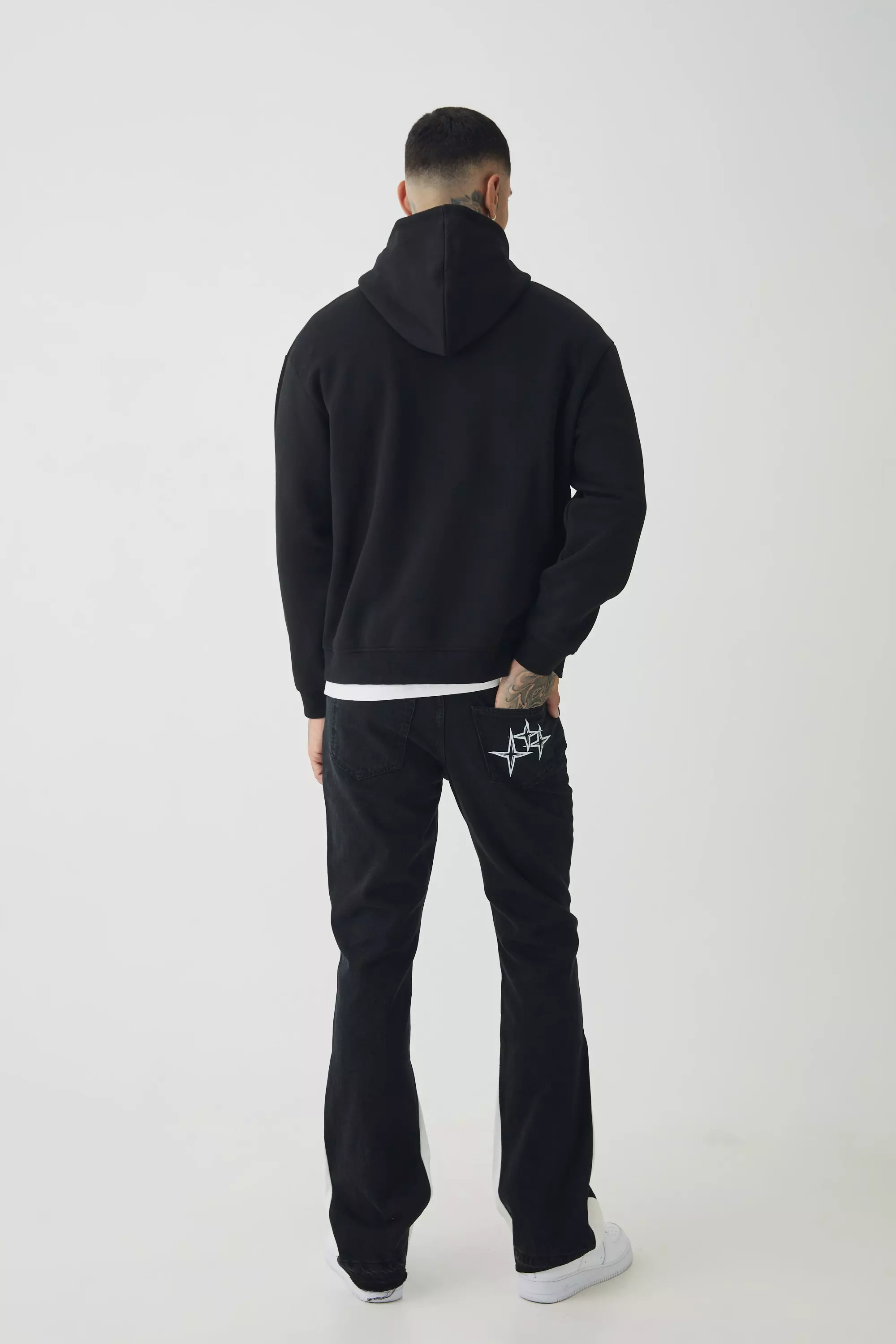 Tall Schlagjeans mit Applikation, Washed black alternatives Bild