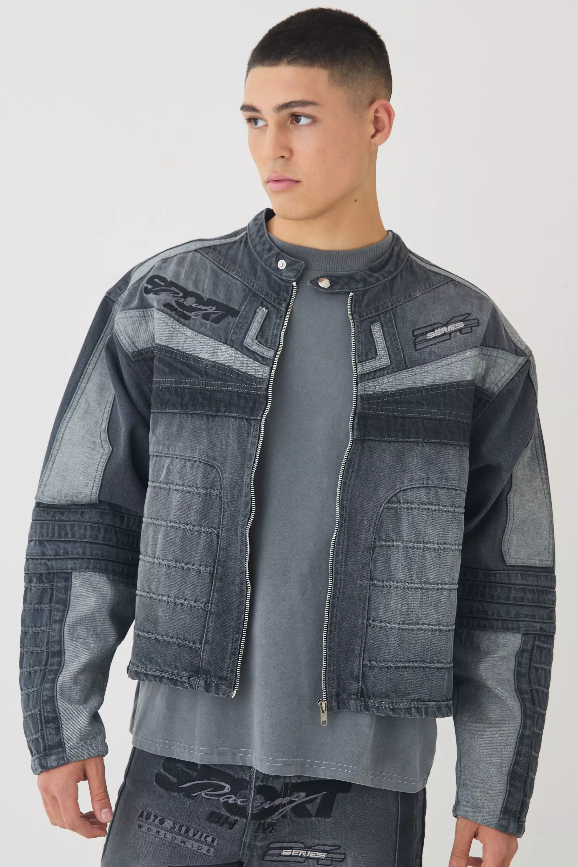 Giacca Da Biker Squadrata In Denim Con Applique Da Moto, Grey immagine alternativa