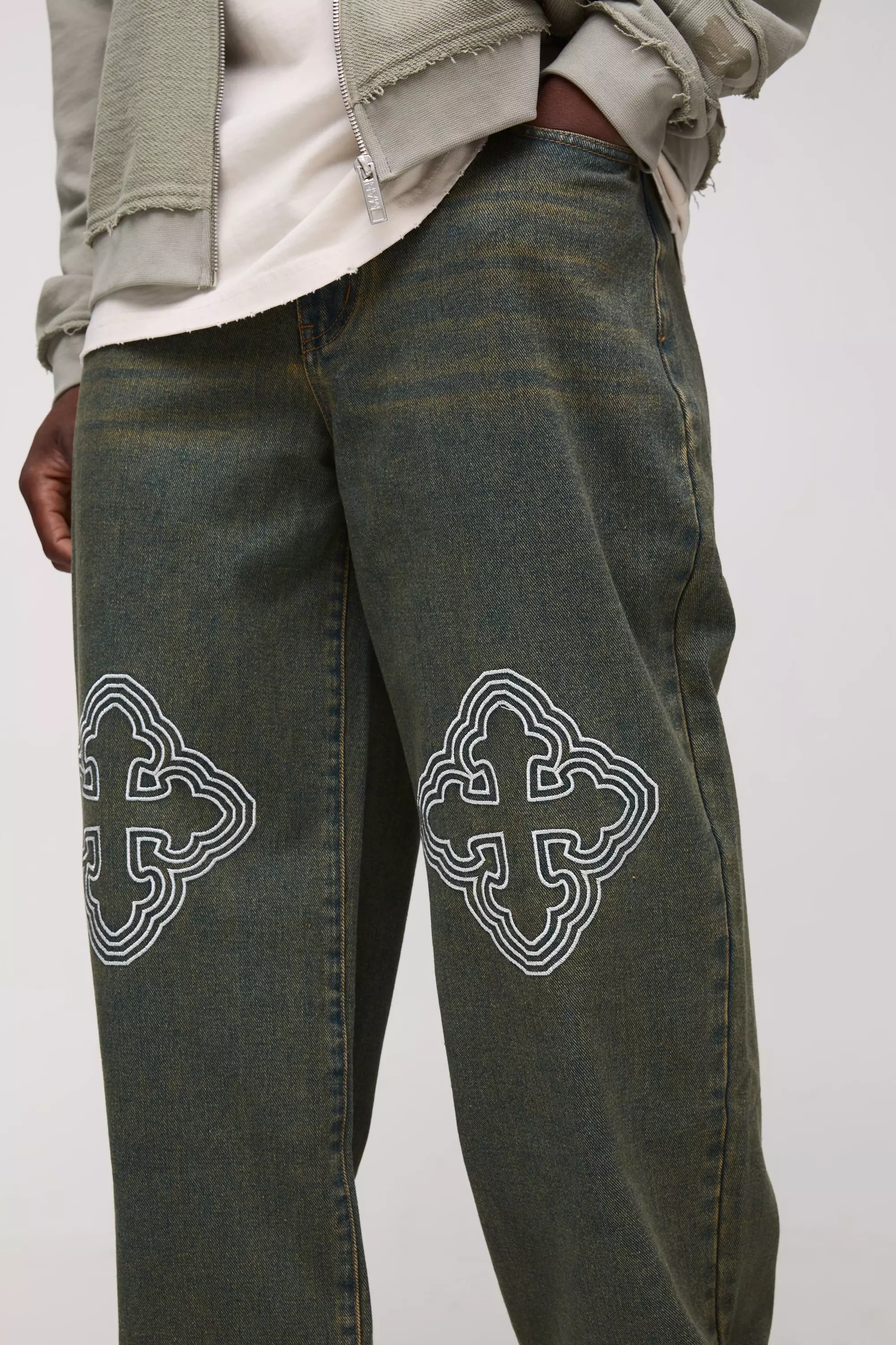 Antique blue Relaxed Fit Cross Embroidered Jeans alternative image