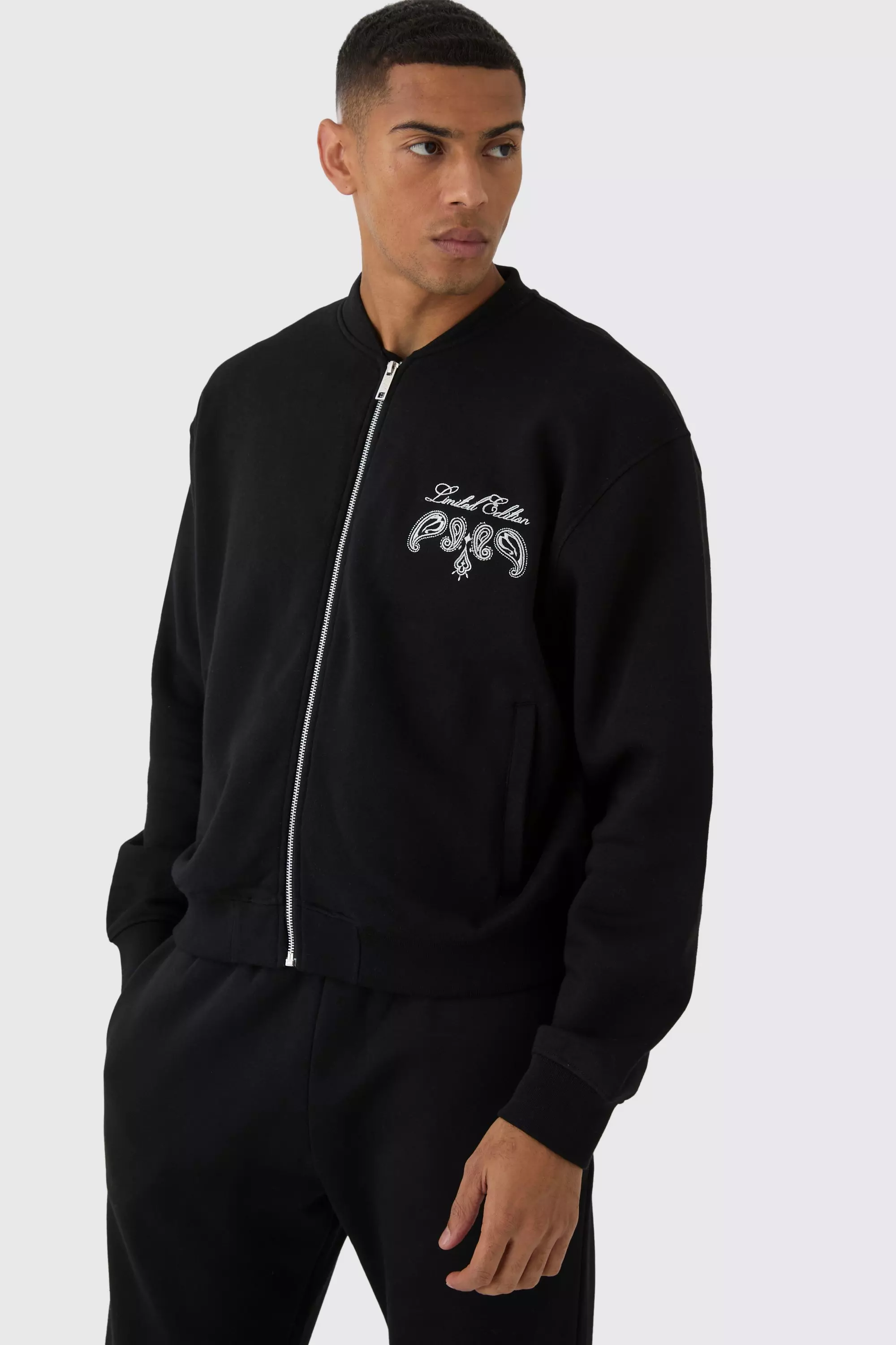 Kastige Oversize Bomberjacke mit Paisley-Print, Black alternatives Bild