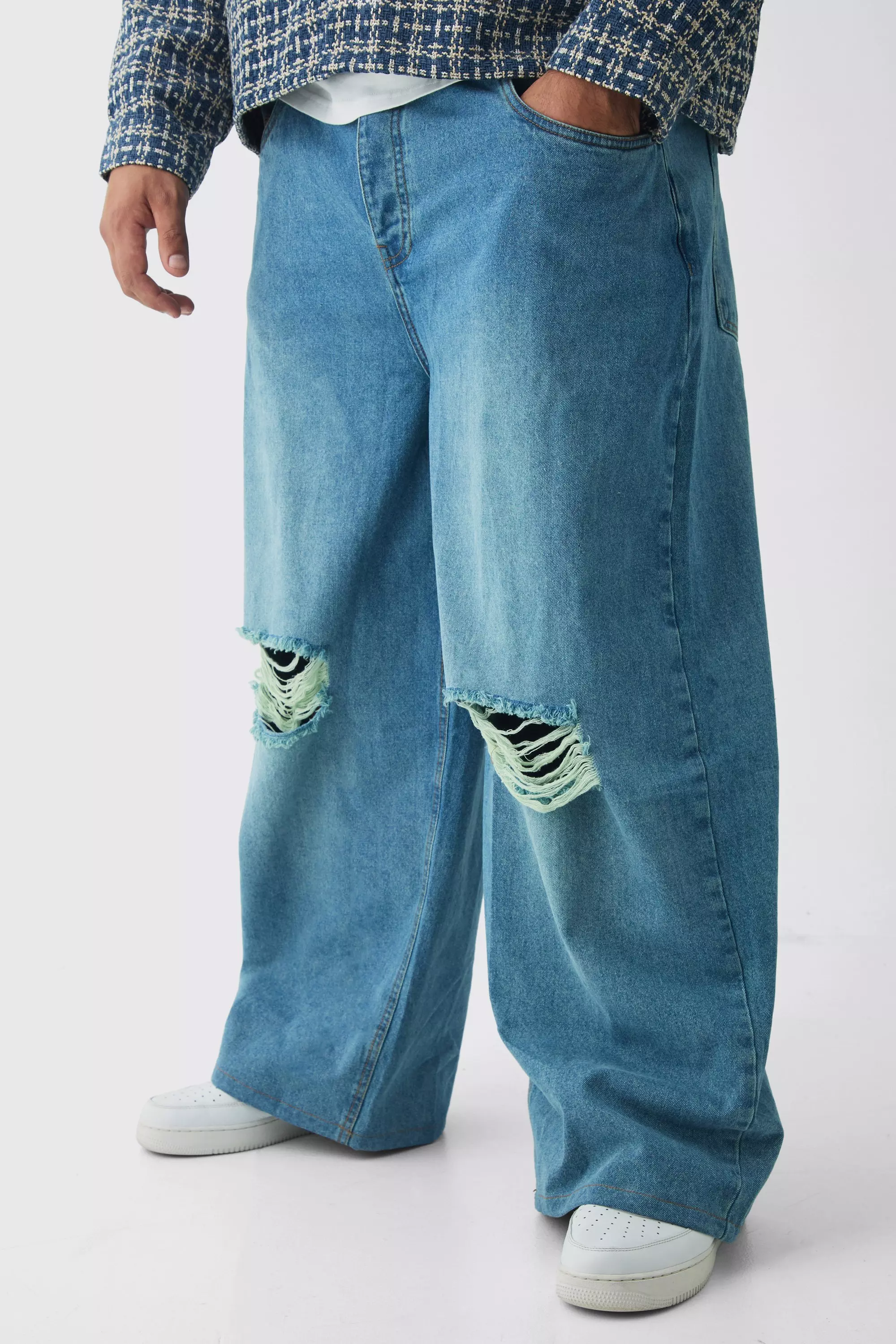 Stonewash Plus Baggy Fit Distressed Jeans alternative image