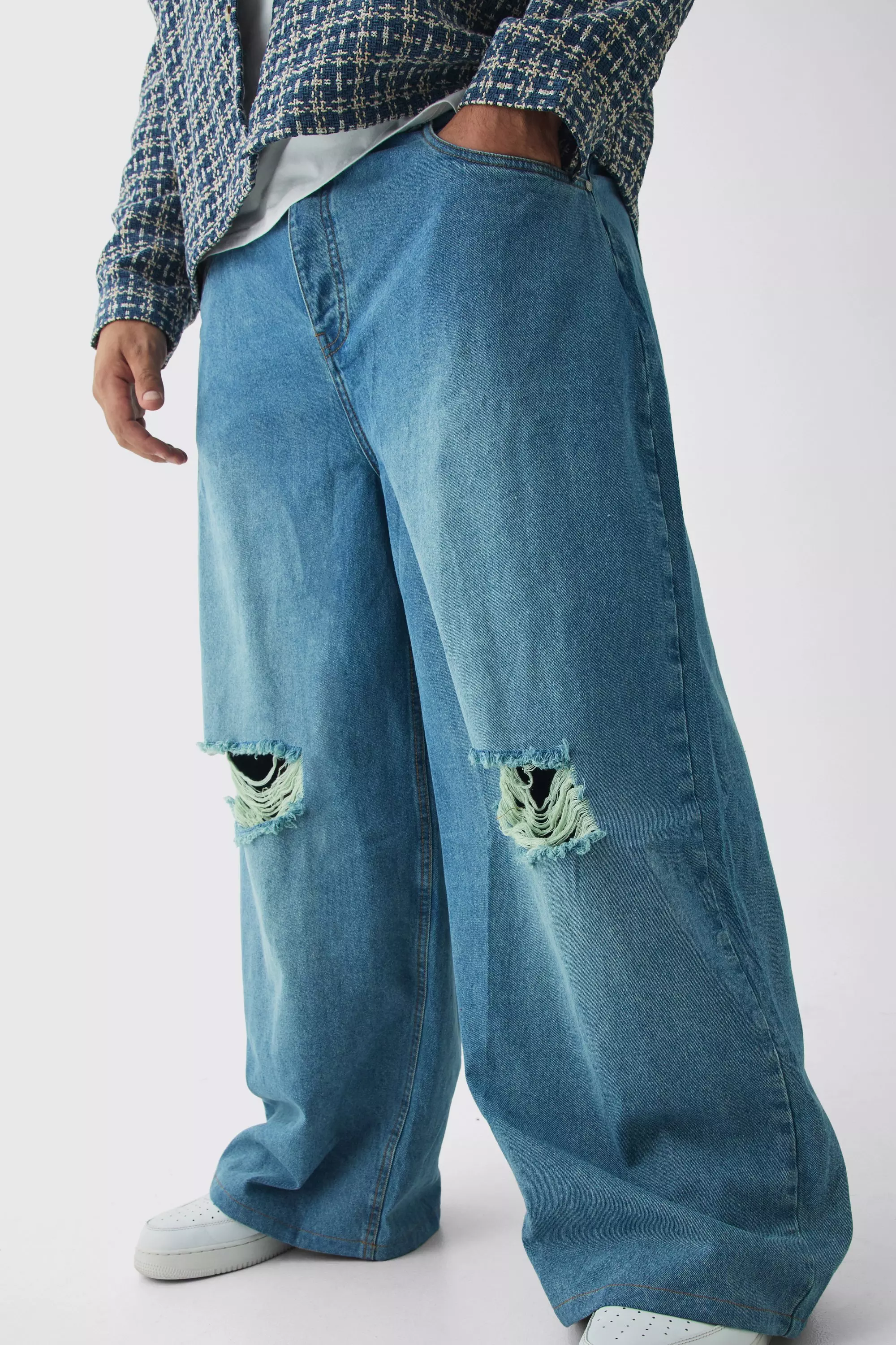 Stonewash Plus Baggy Fit Distressed Jeans alternative image