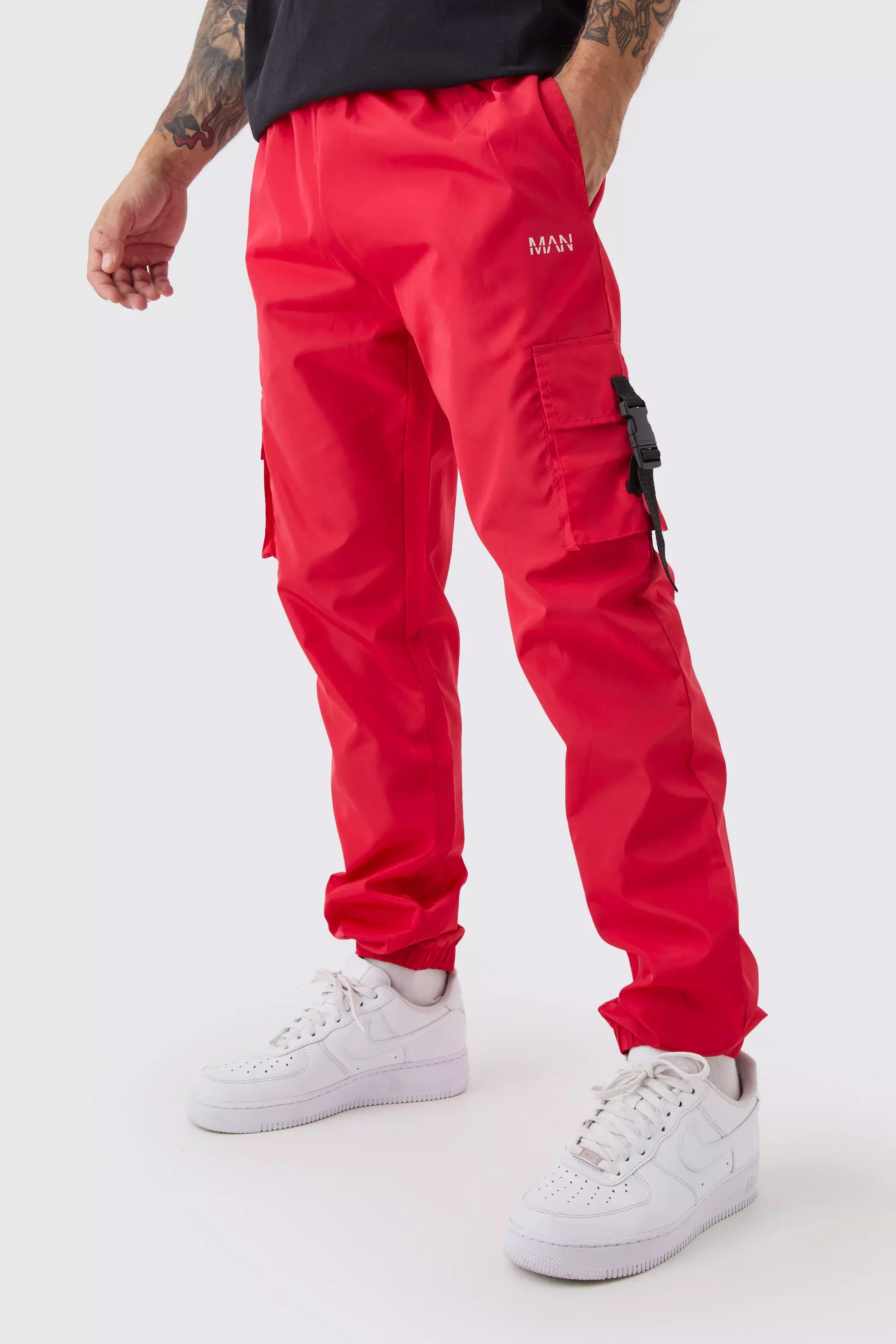 Red Elasticated Waist Slim Fit Man Shell Cargo Sweatpants