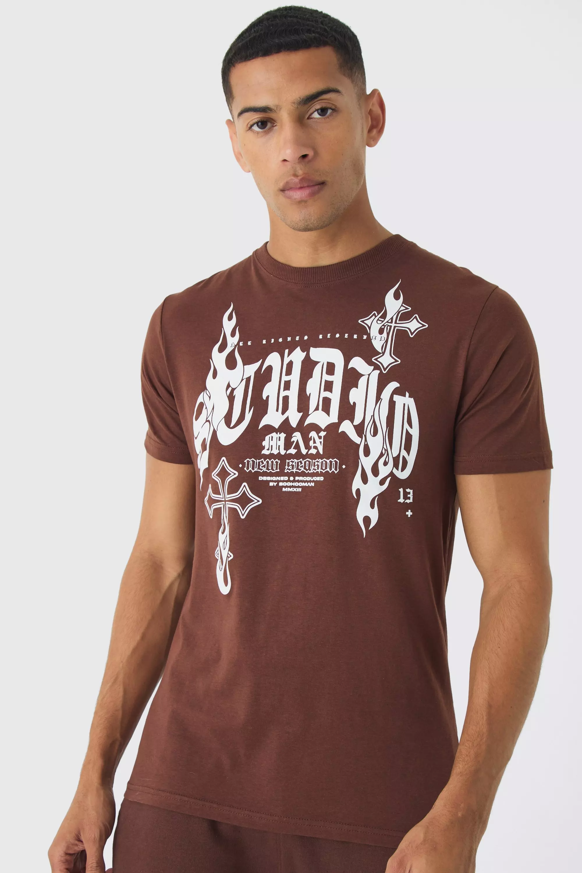 Slim Gothic Cross Print T-Shirt Chocolate