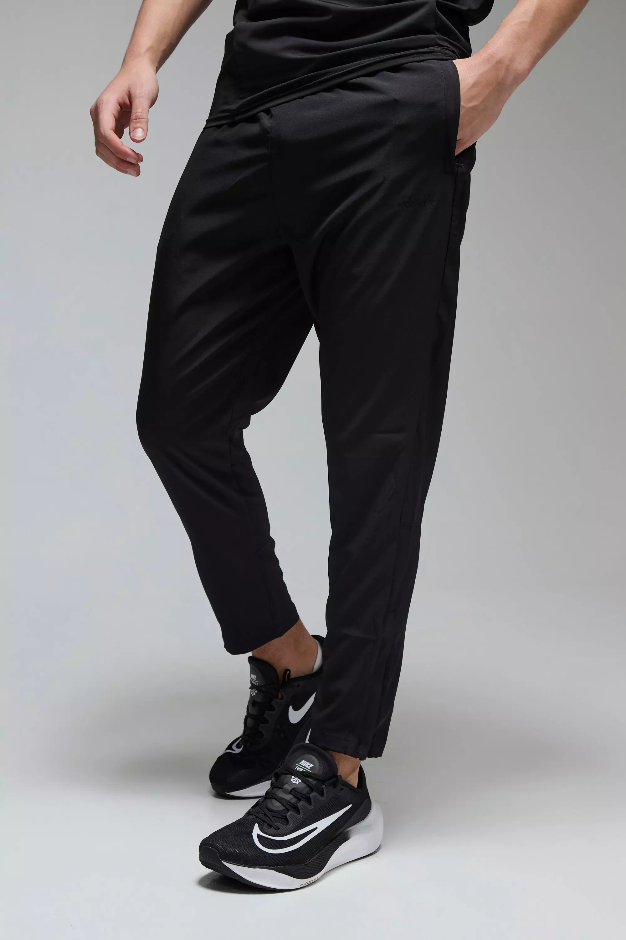 Black Man Active Korte Toelopende Joggingbroek alternatieve afbeelding