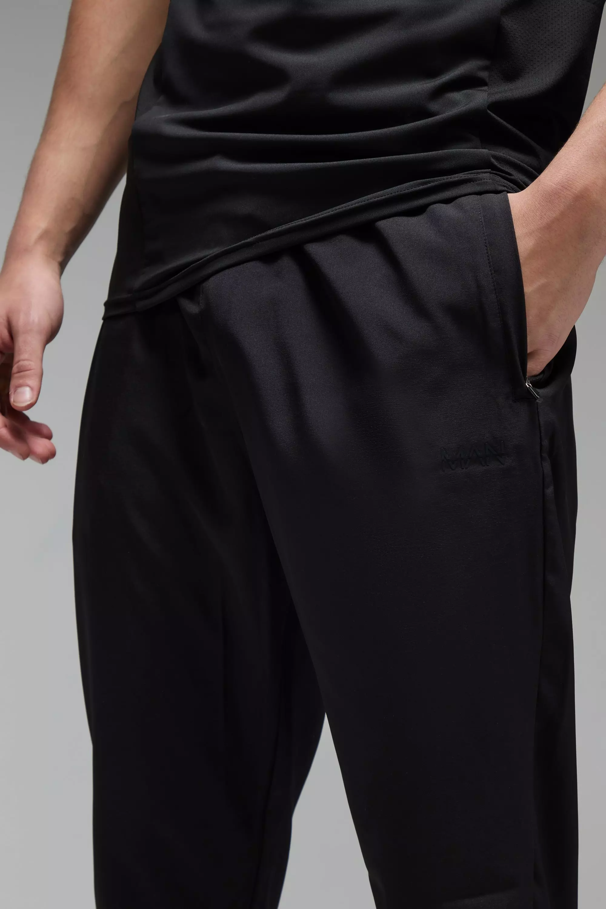 Black Man Active Korte Toelopende Joggingbroek alternatieve afbeelding