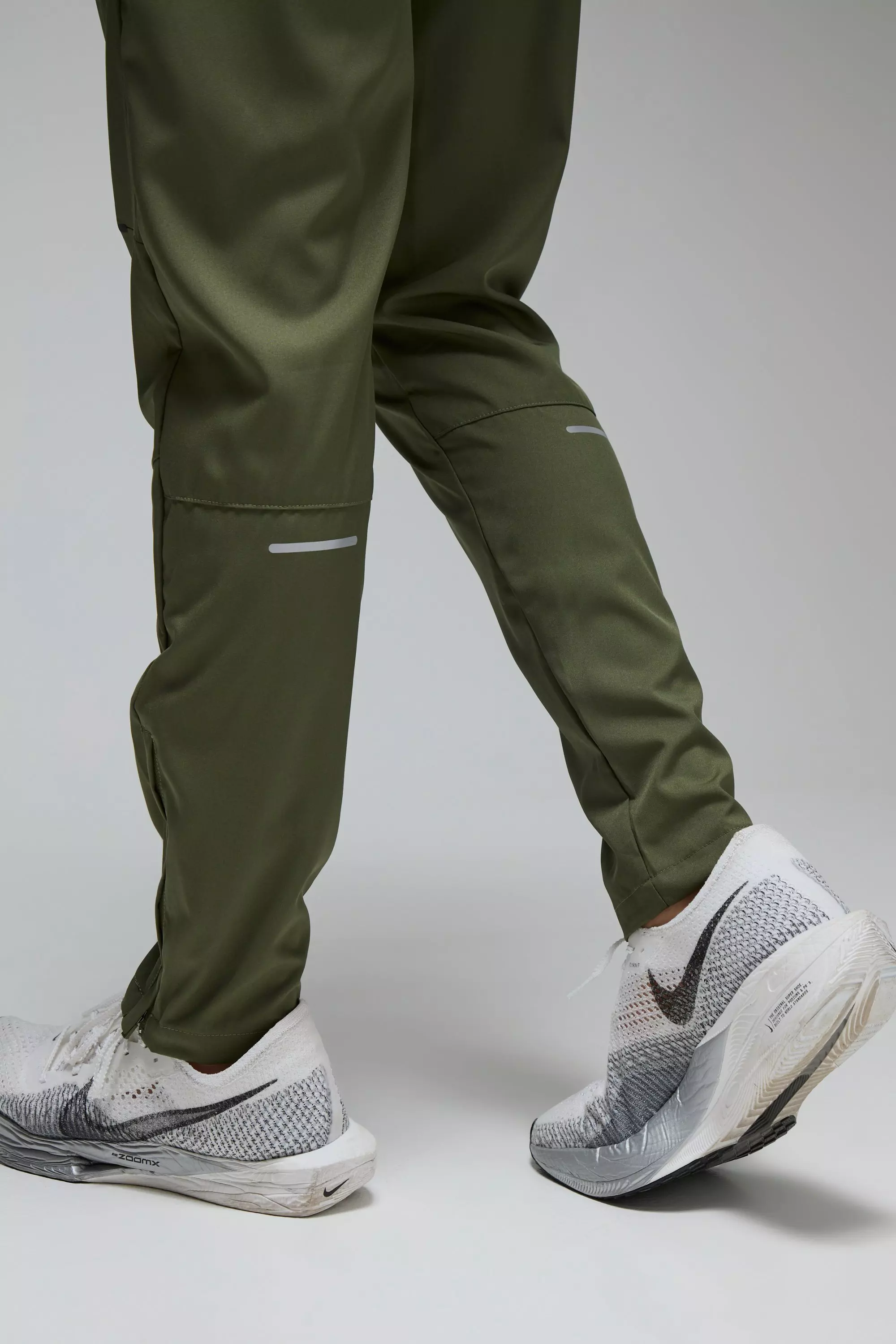 Man Active Stretch Woven Reflective Tapered Sweatpants boohooMAN USA