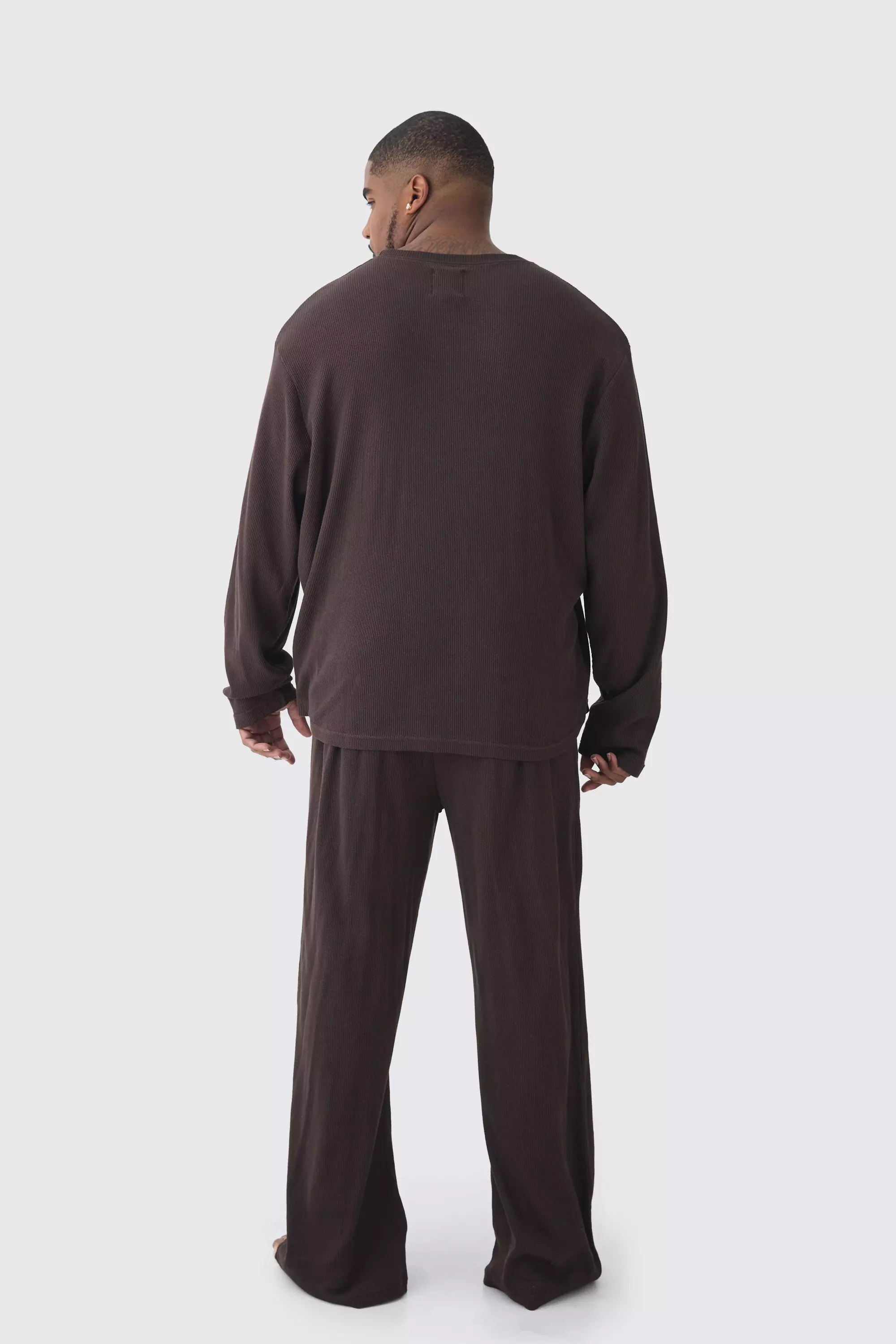 Plus Long Sleeve Waffle Lounge T shirt Jogger Set in Chocolate boohooMAN IE