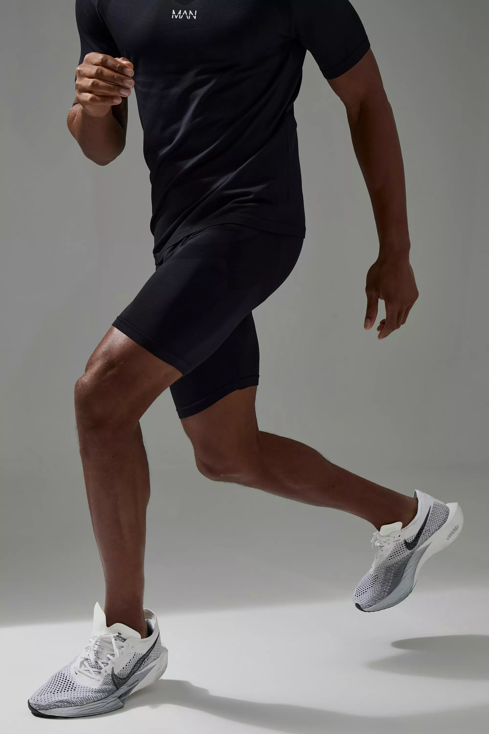 Black Man Active Seamless Base Layer Short alternative image