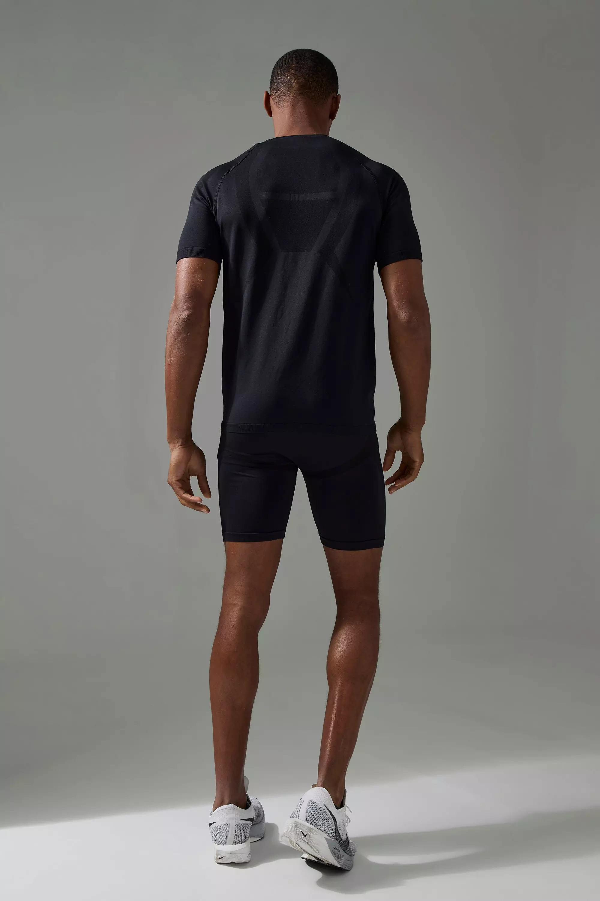 Black Man Active Seamless Base Layer Short alternative image