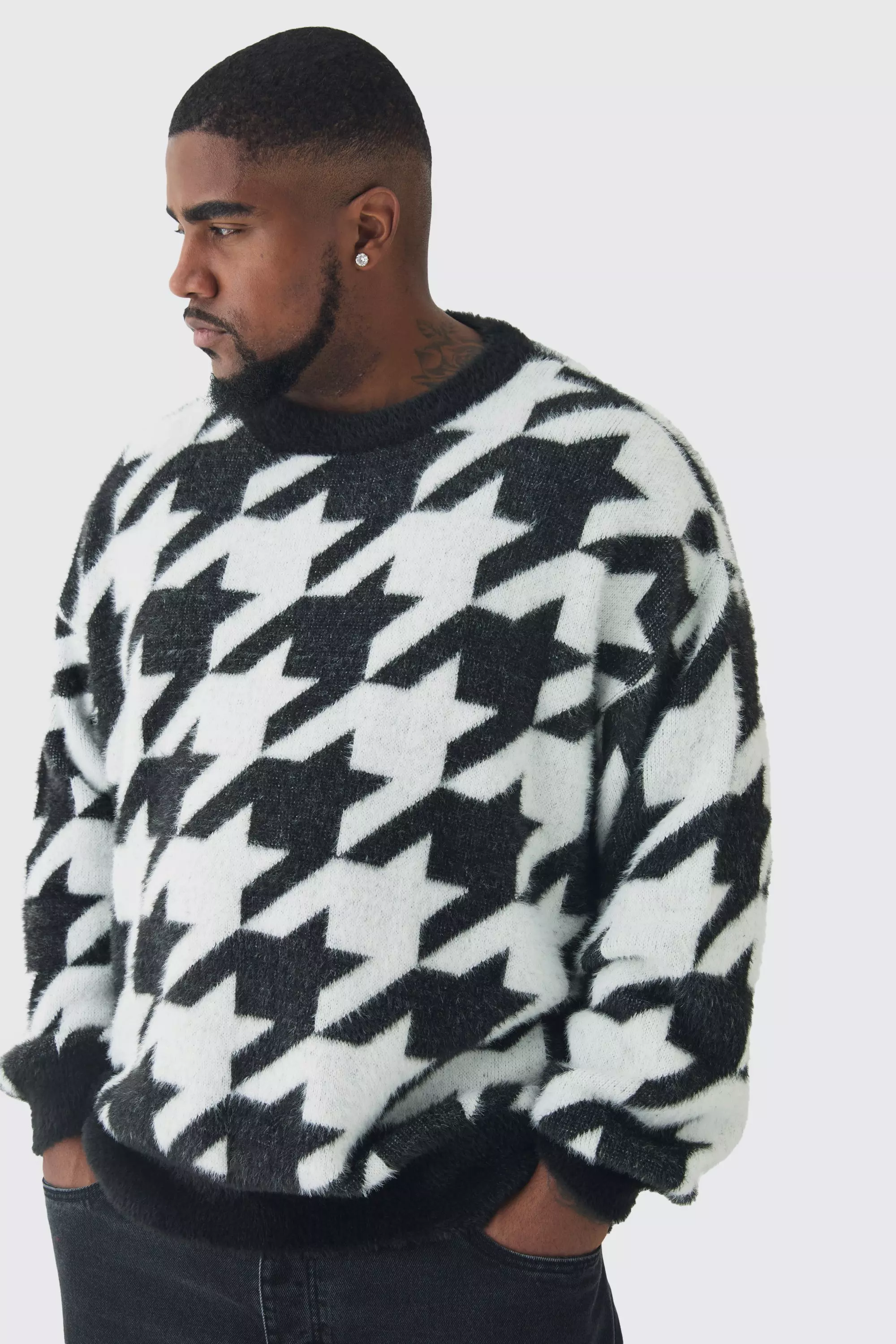 Plus Fluffy Knit Houndstooth Sweatshirt Black