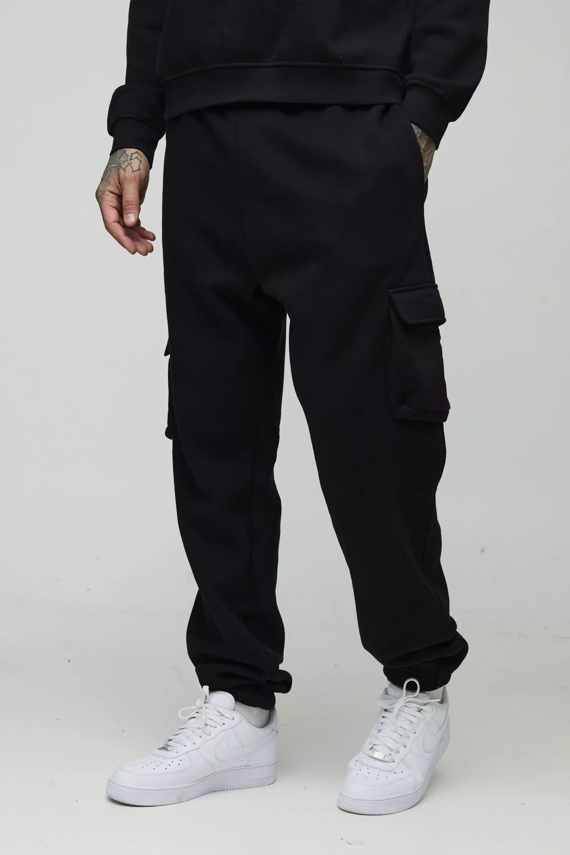 330GSM Tall Oversized Cargo Jogger In Black boohooMAN