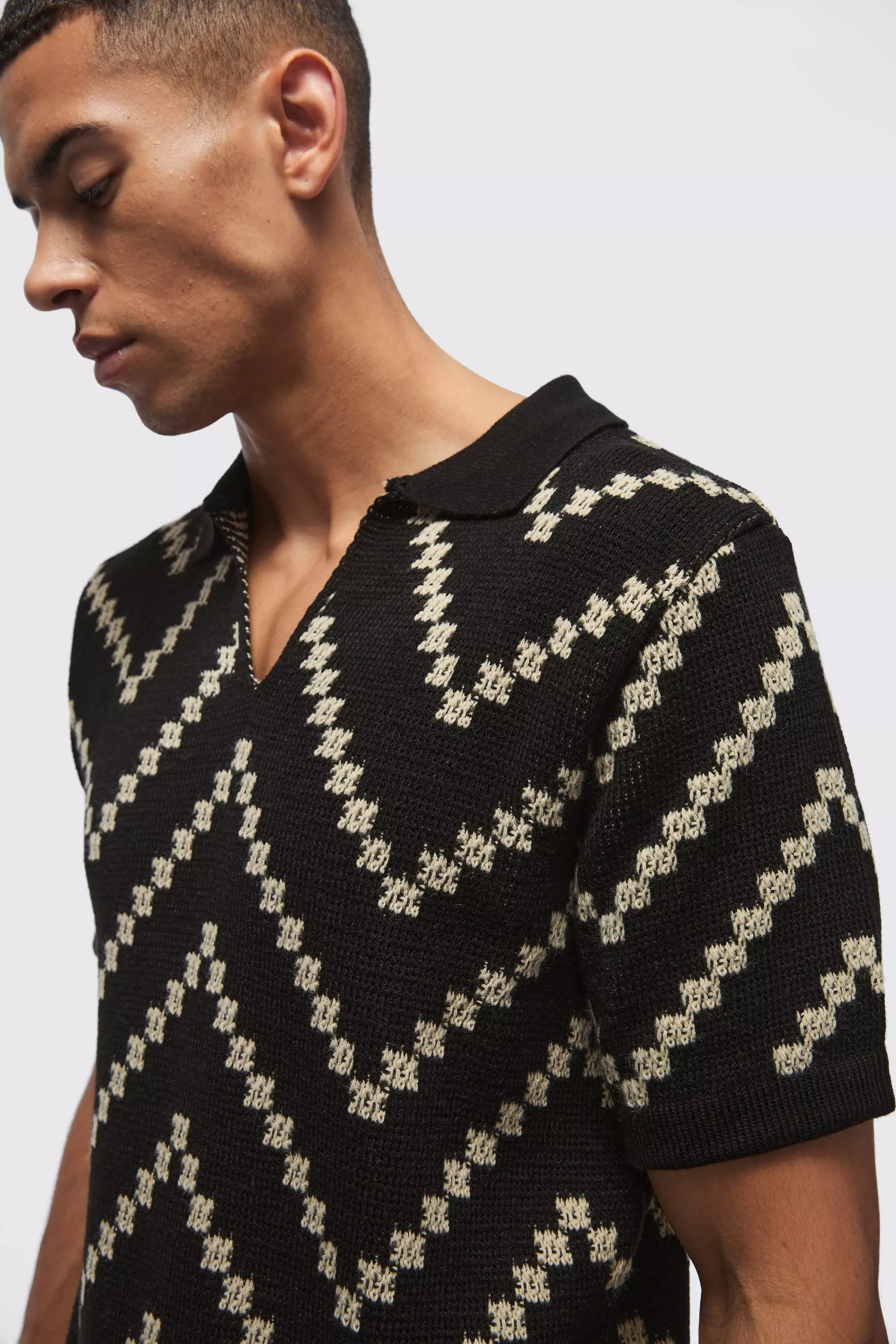 Polo In Maglia A Righe Con Scollo A V, Black immagine alternativa
