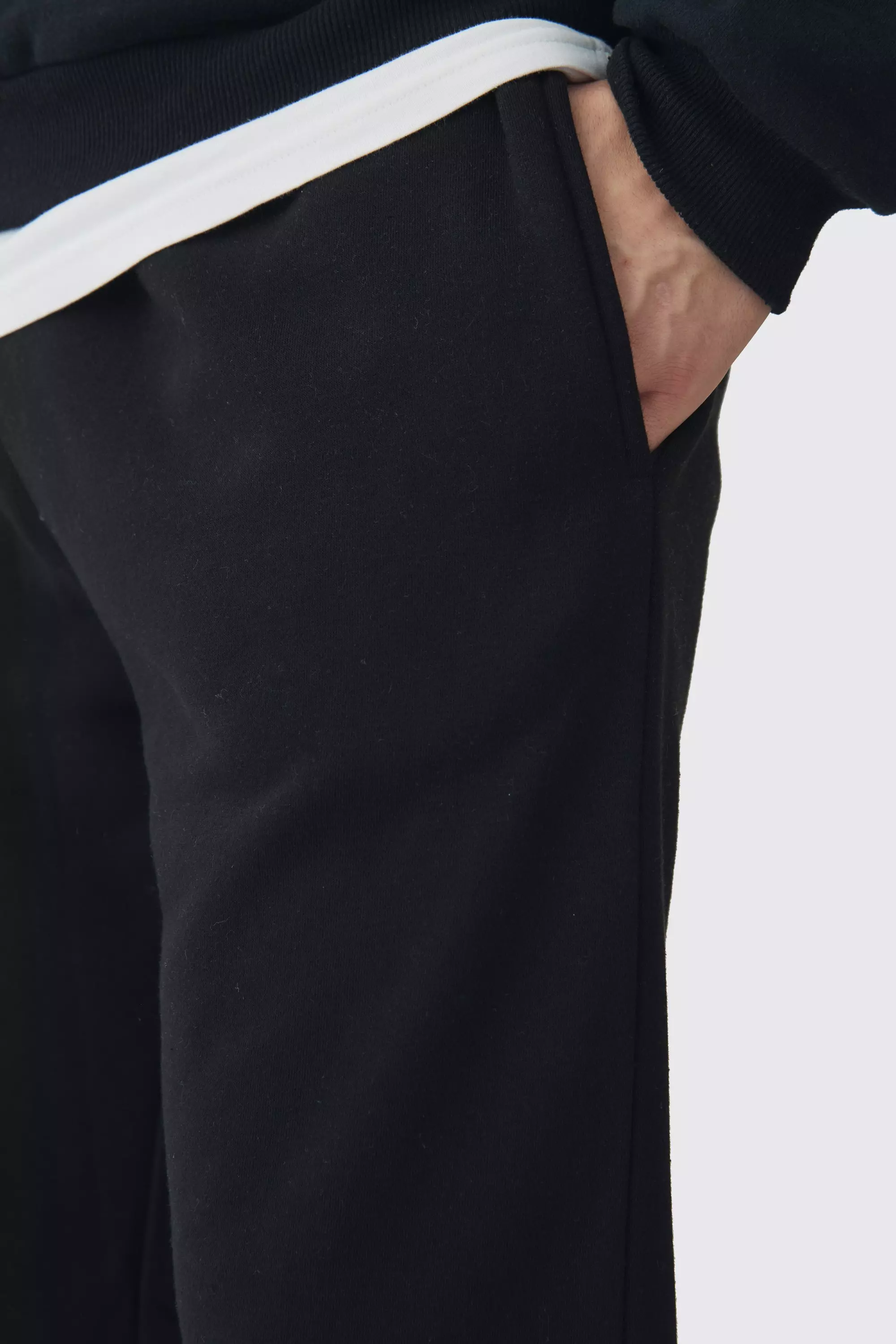 Tall Relaxed Fit Joggers In Black alternative image