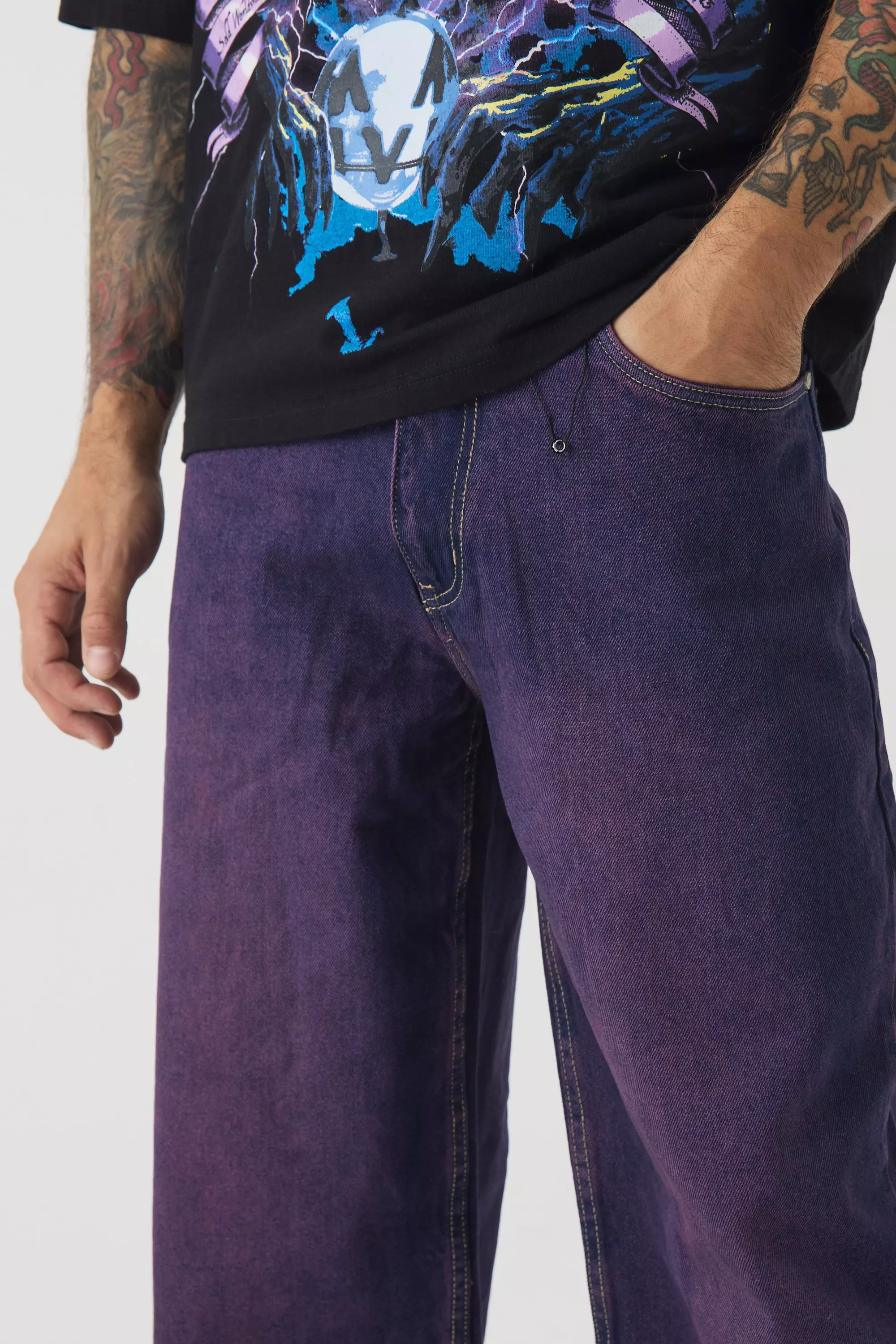 Relaxed Rigid Dark Pink Tinted Jeans alternative image