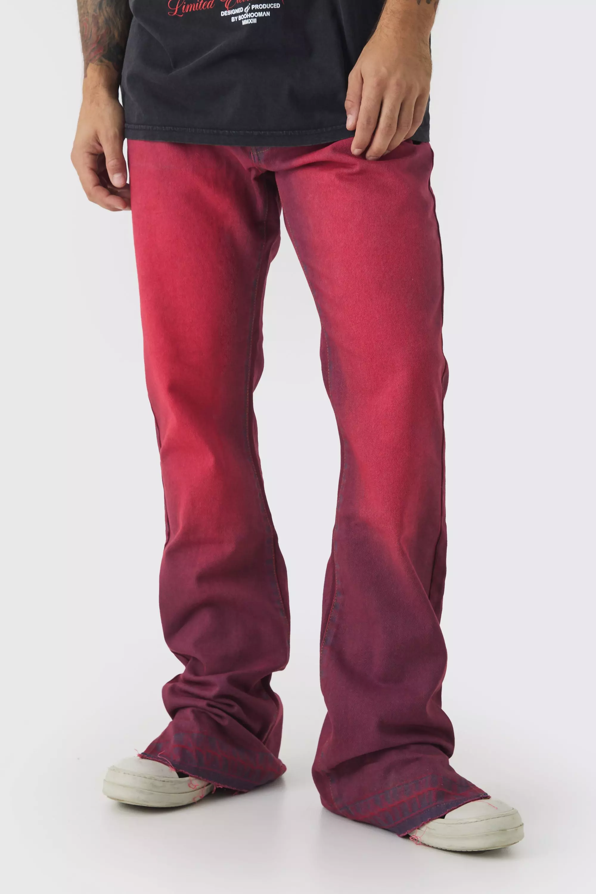 Rot getönte Slim-Fit Schlagjeans, Red alternatives Bild