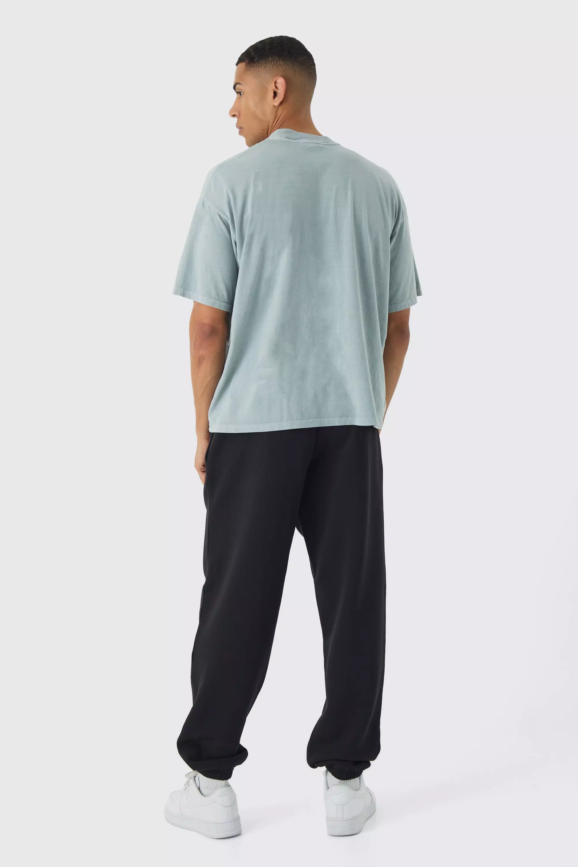 Black Oversized Man Spray Wash Joggers alternative image