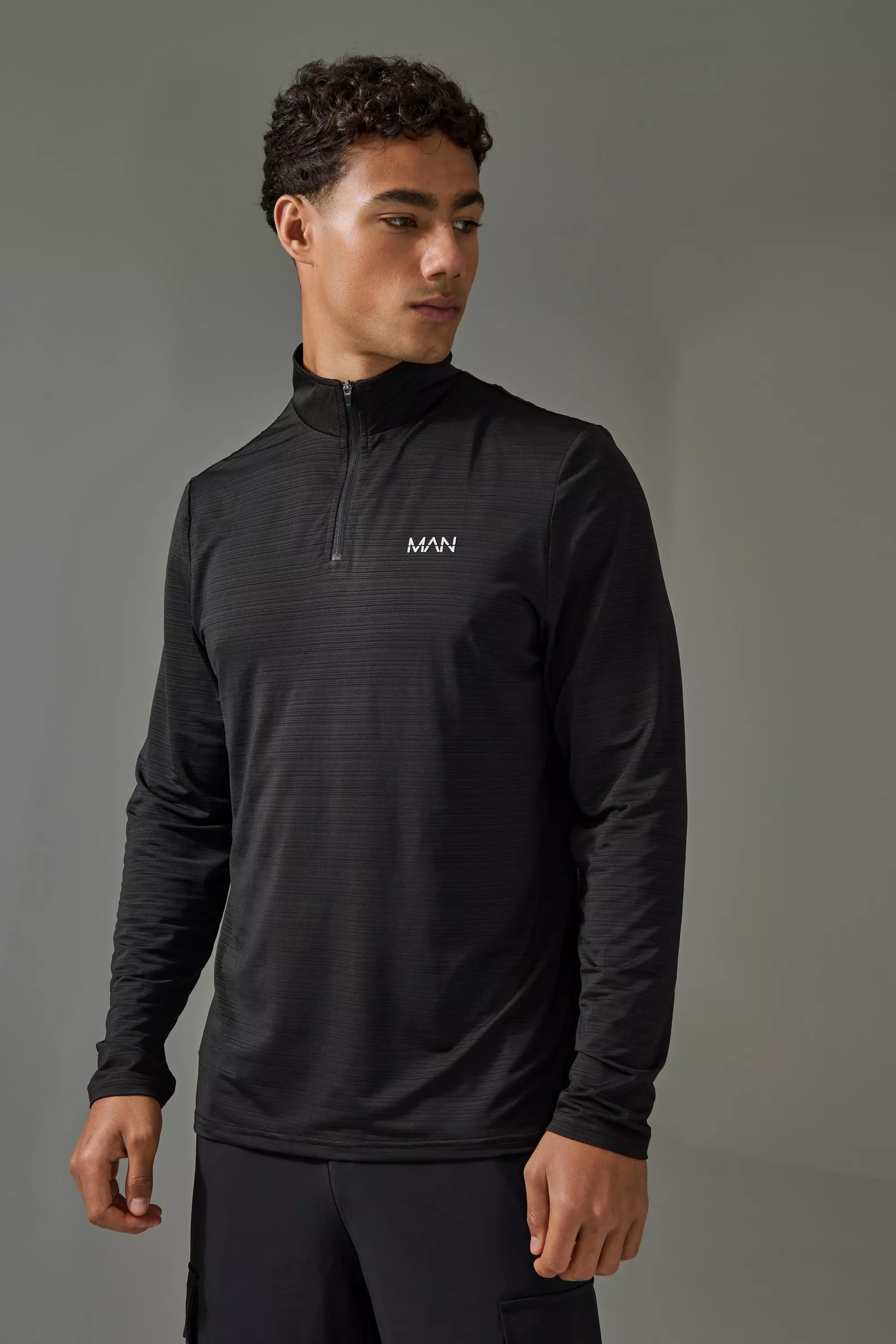 Man Active Lightweight Performance 1/4 Zip Black