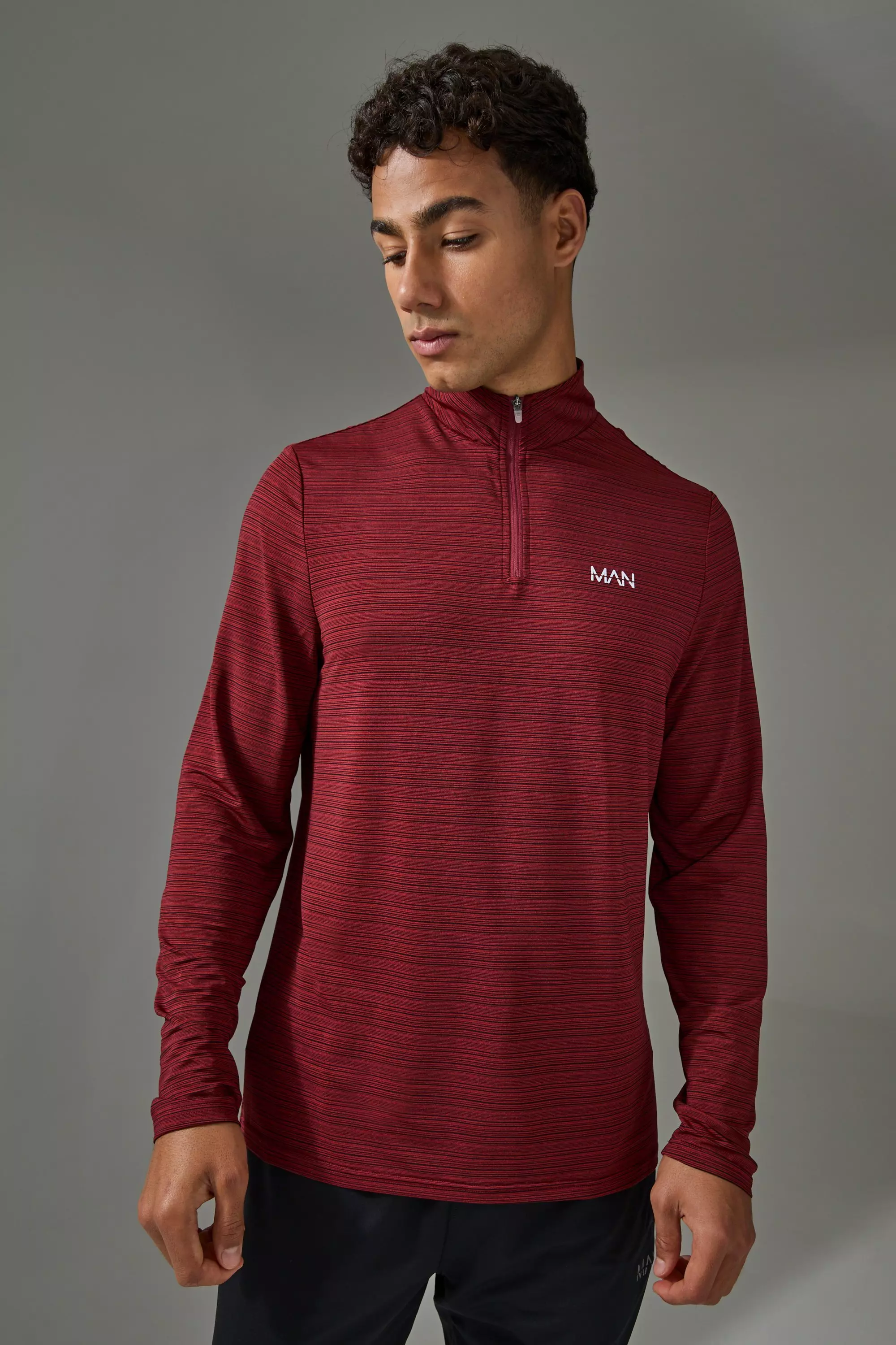 Man Active Lightweight Performance 1/4 Zip Berry