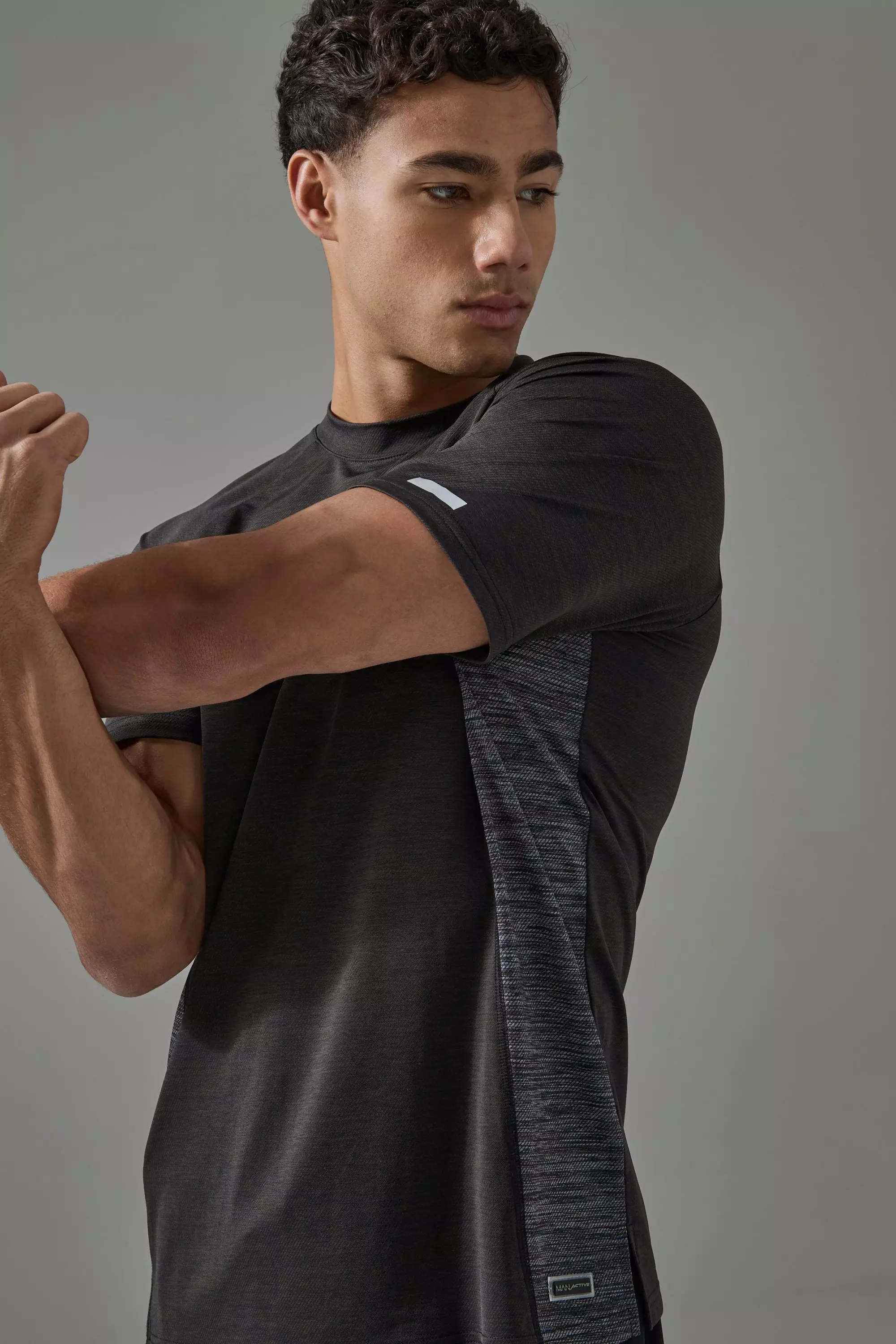 T-shirt de sport léger - MAN Active, Black autre image