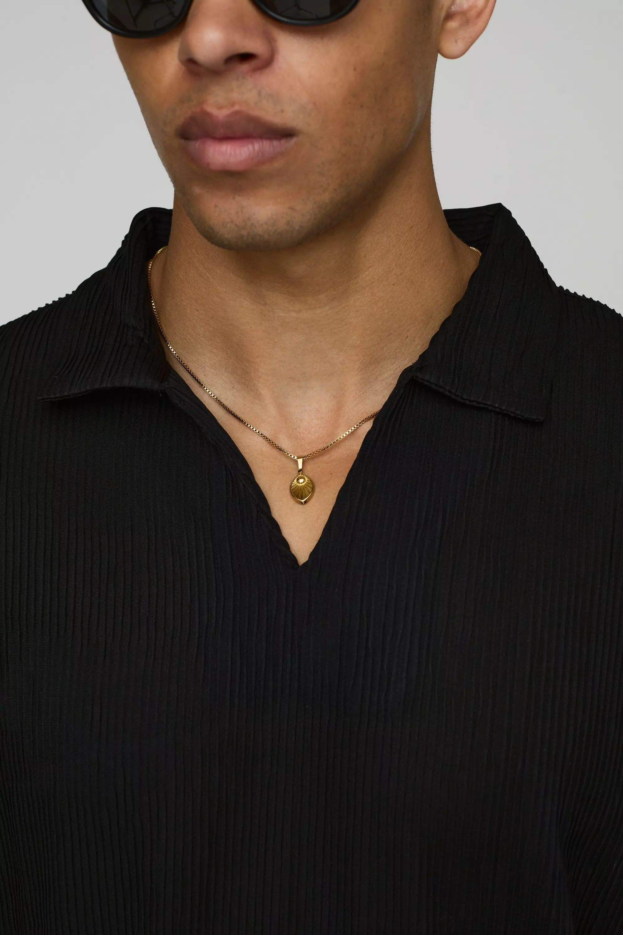 Black Oversized V-Neck Pleated Overhead Shirt alternative image