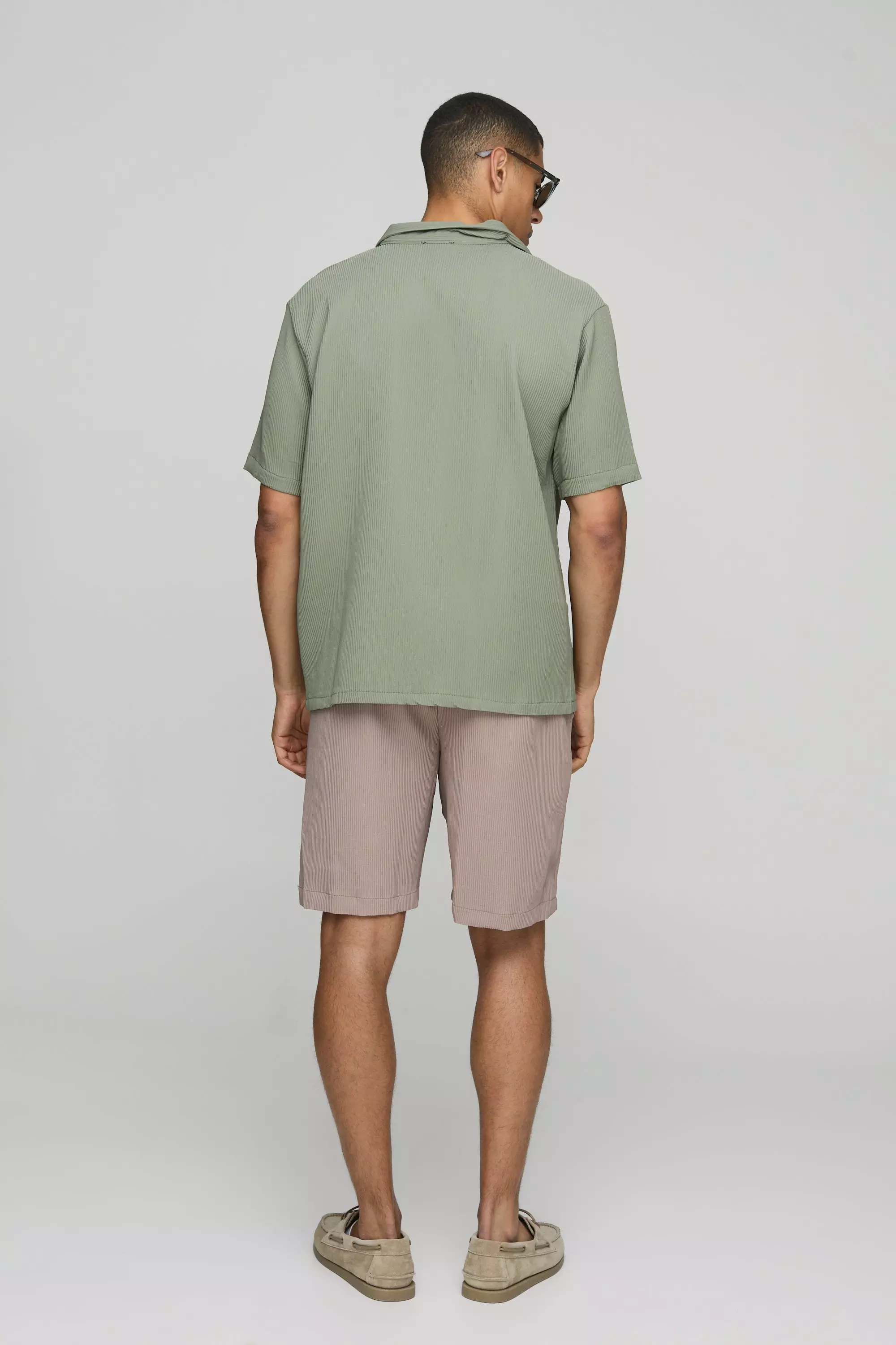 Khaki Oversized V-Neck Pleated Overhead Shirt alternative image
