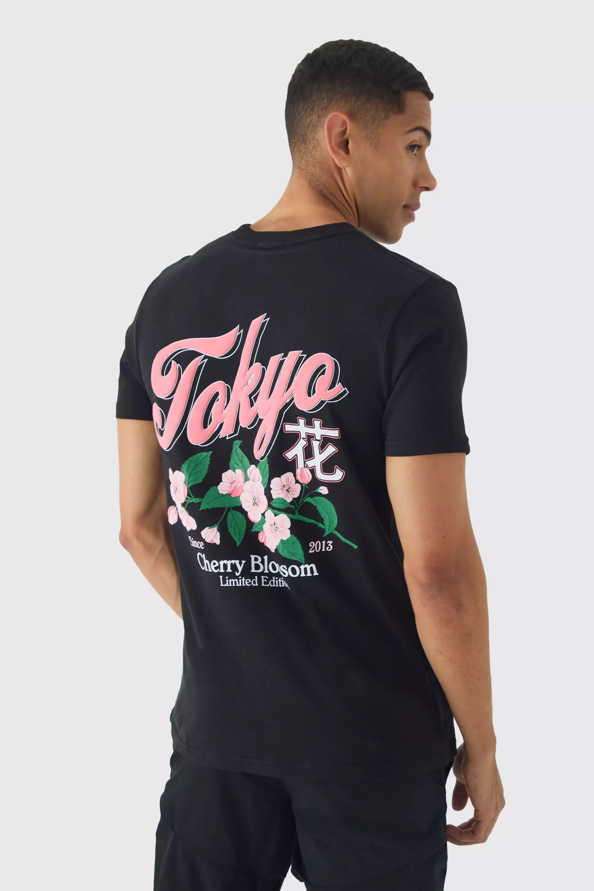 Black Slim Tokyo Puff Print Print T-Shirt