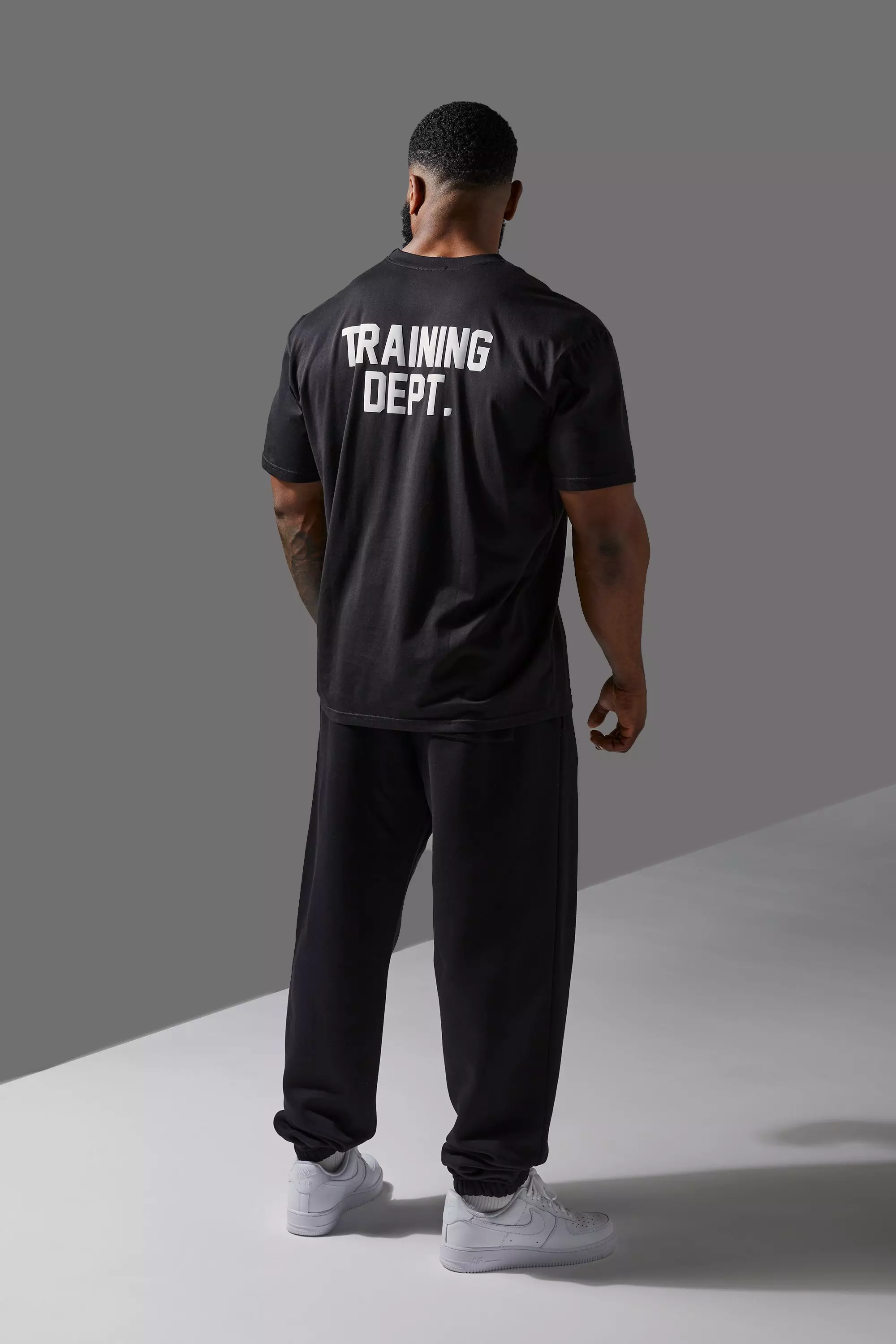 Oversize Training Dept Jogginghose, Black alternatives Bild