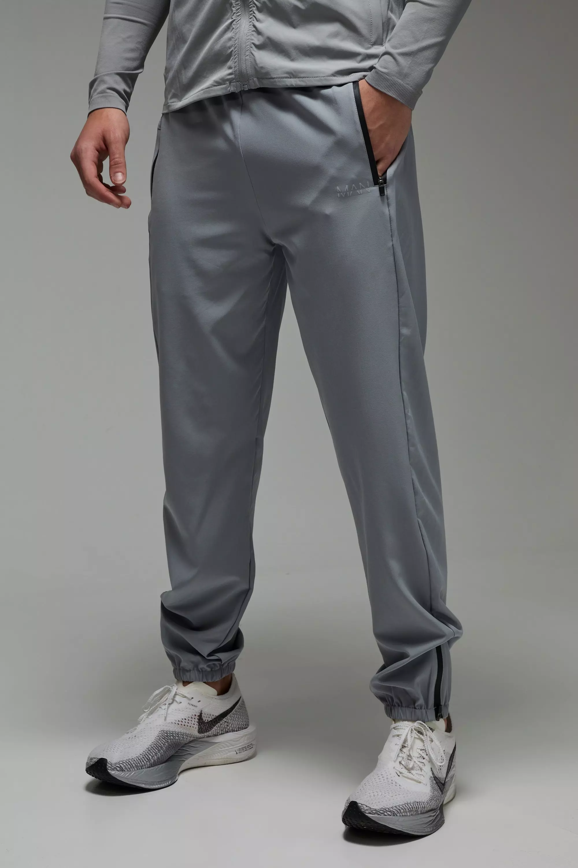 Light grey Man Active Perforated Stretch Woven Cuffed Jogger alternative image