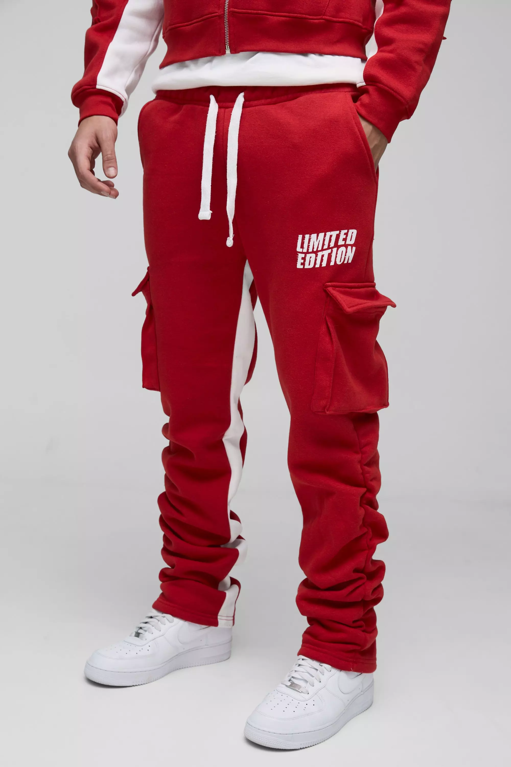 Red Geplooide Sterren Joggingbroek Met Cargo Zakken alternatieve afbeelding