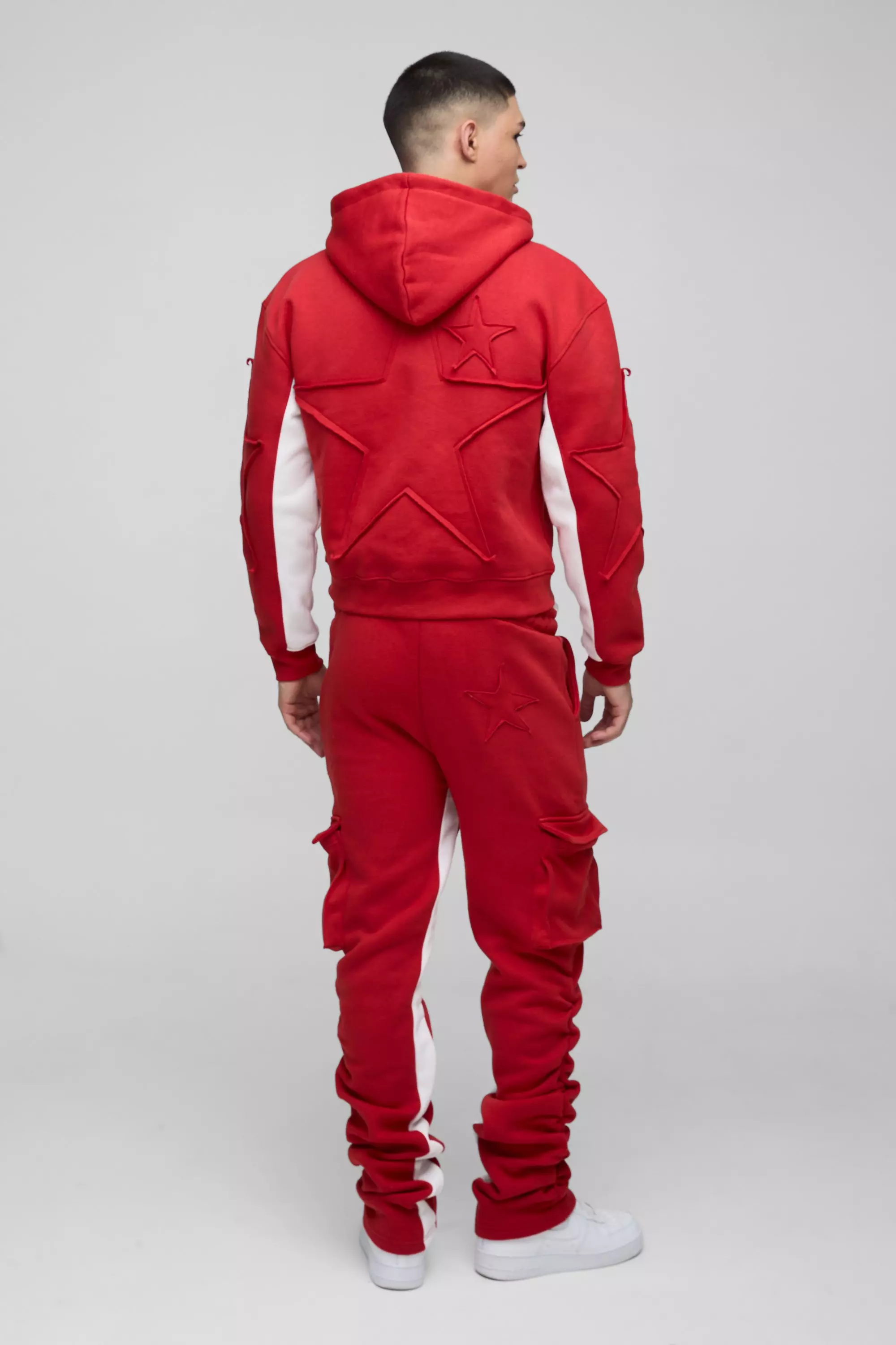 Red Geplooide Sterren Joggingbroek Met Cargo Zakken alternatieve afbeelding