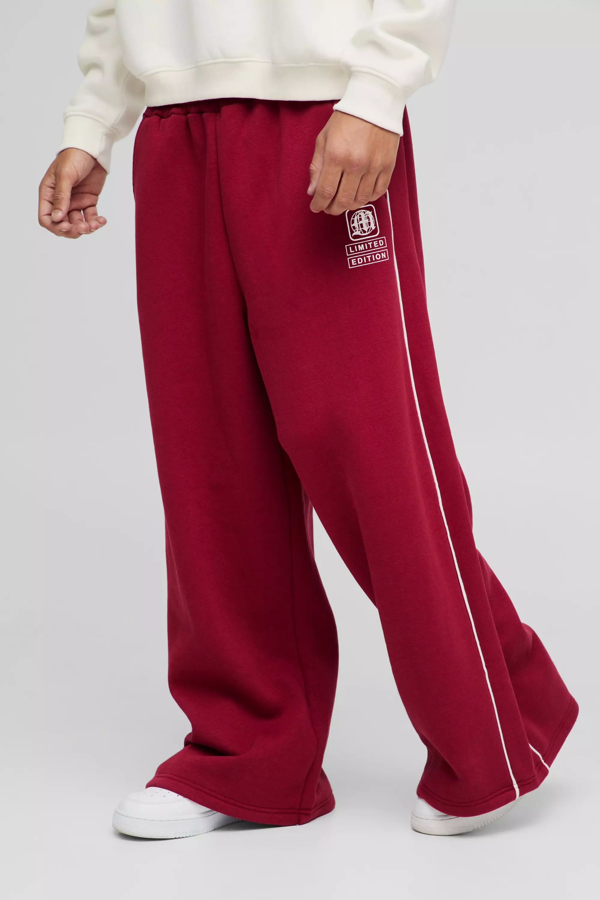 Burgundy Extreme Wide Leg Printed Piping Jogger alternative image