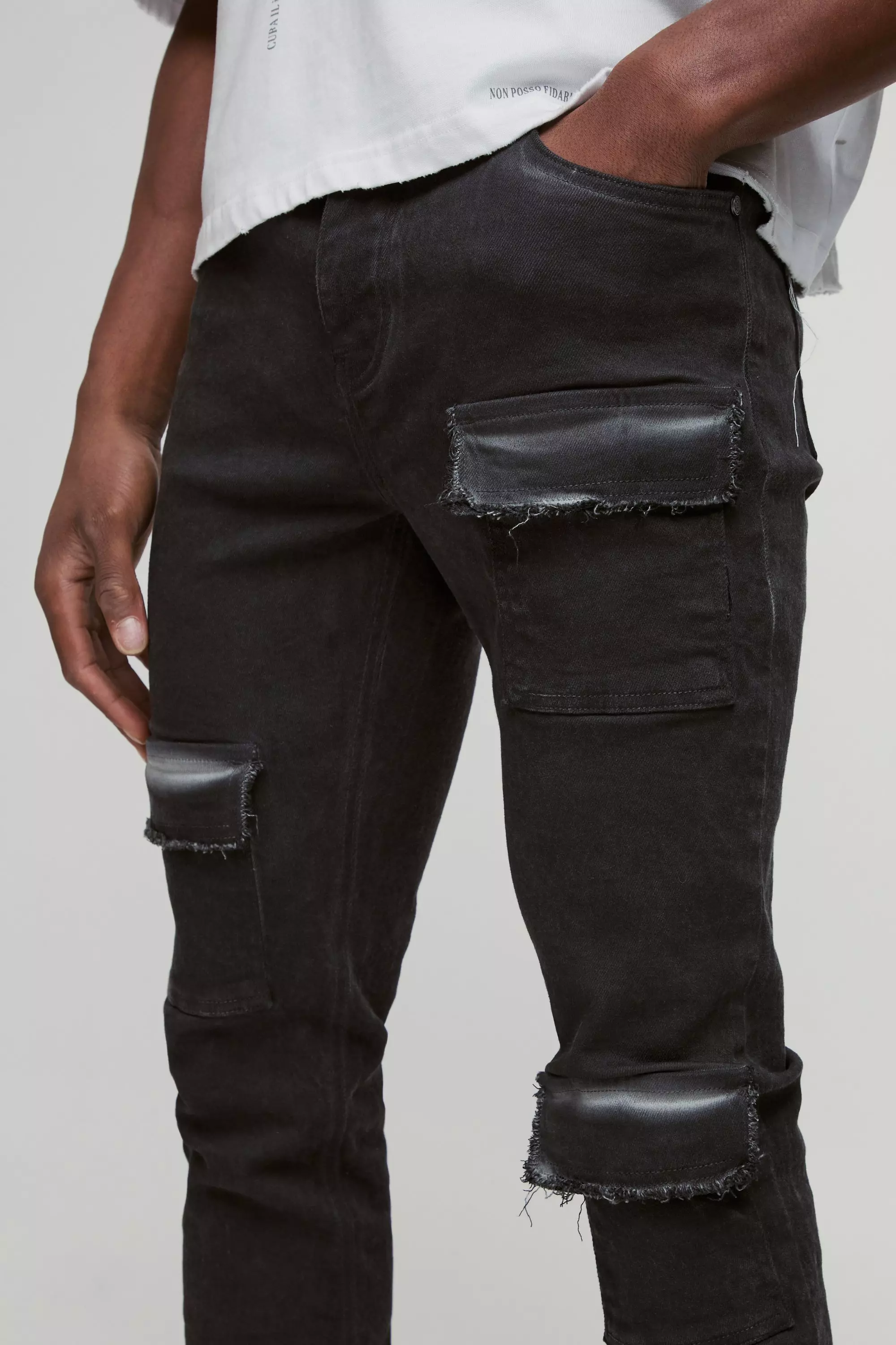 Skinny Stretch Cargo-Jeans mit Taschen, Washed black alternatives Bild