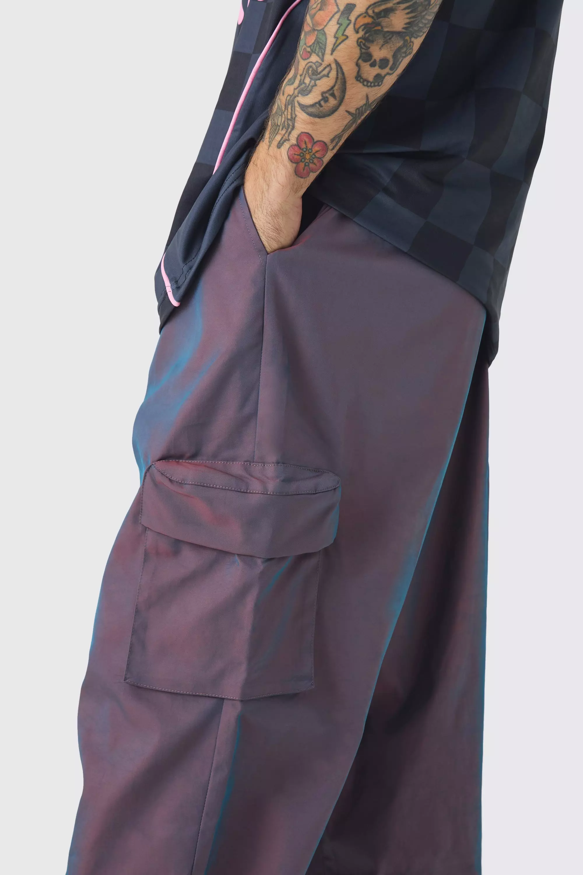 Purple Elasticated Waist Relaxed Iridescent Cargo Trousers alternative image