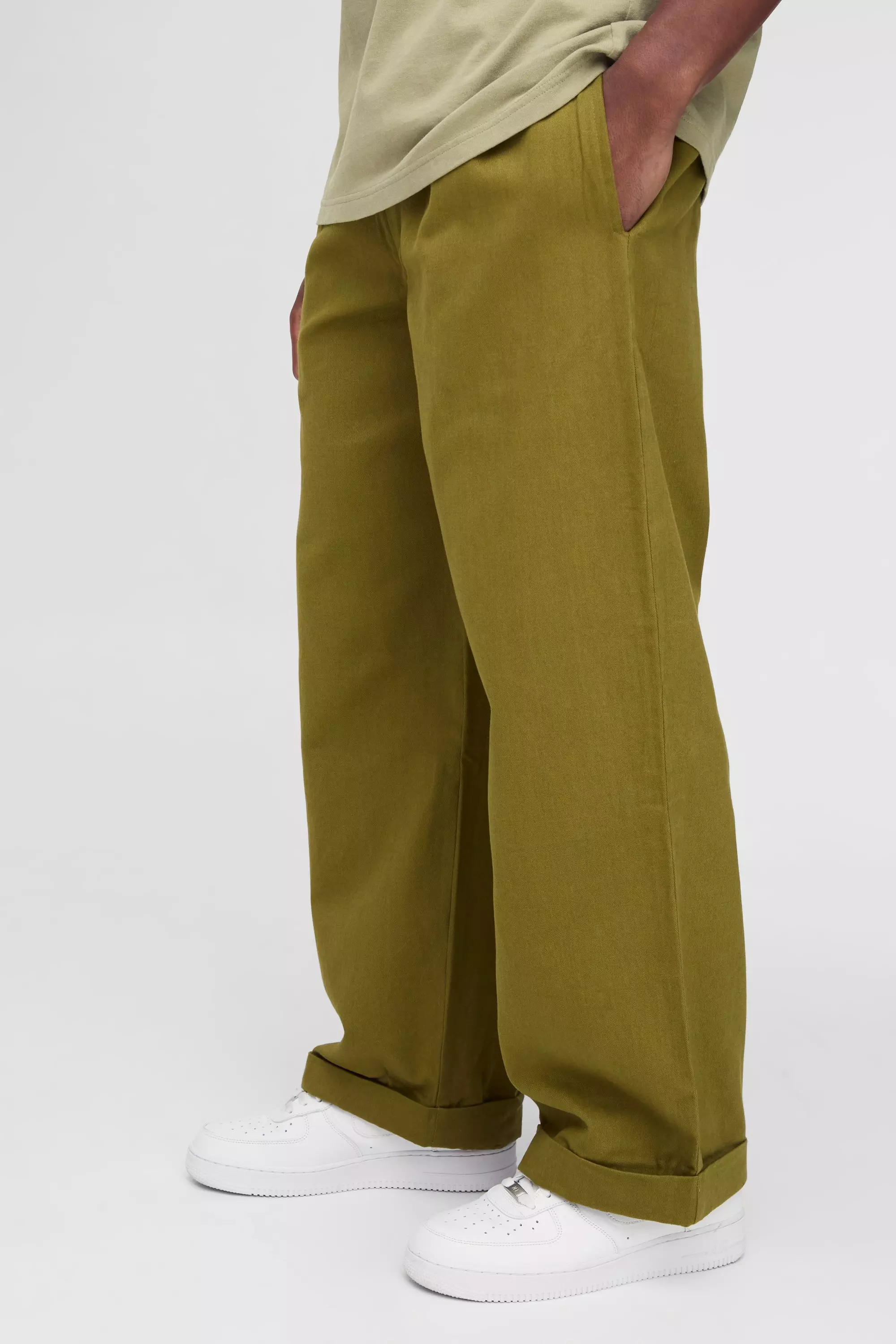 Kurze lockere Cargo-Hose mit elastischem Bund, Khaki alternatives Bild