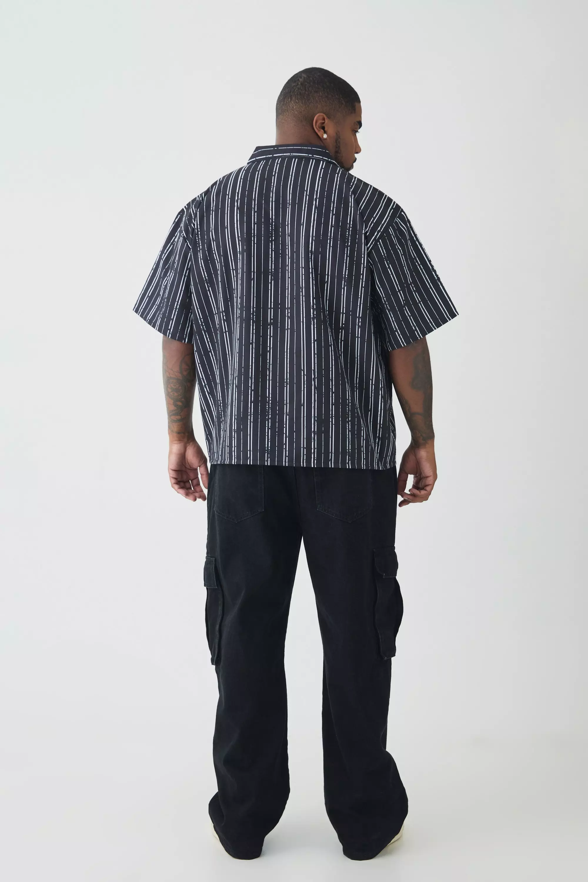 Plus kastiges Oversize Hemd mit Engel-Print, Black alternatives Bild