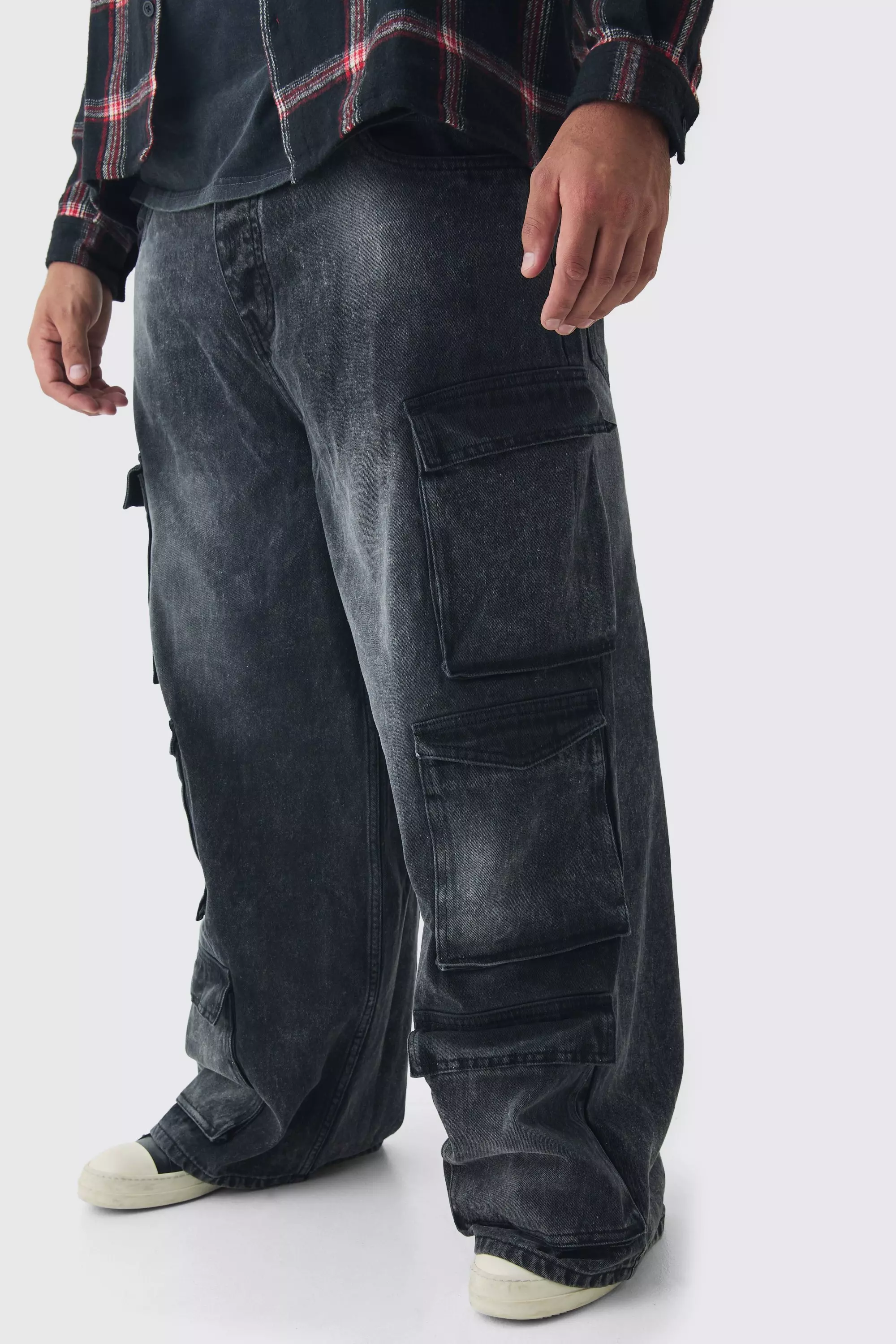 Washed black Plus Baggy Fit Washed Multi Pocket Cargo Jeans alternative image