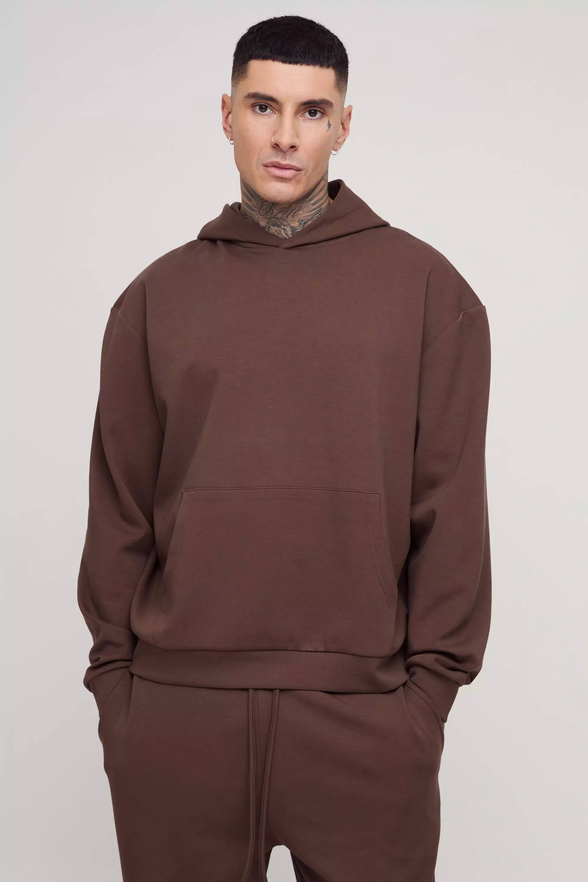 Chocolate Tall Oversized Boxy Interlock Hoodie alternatieve afbeelding