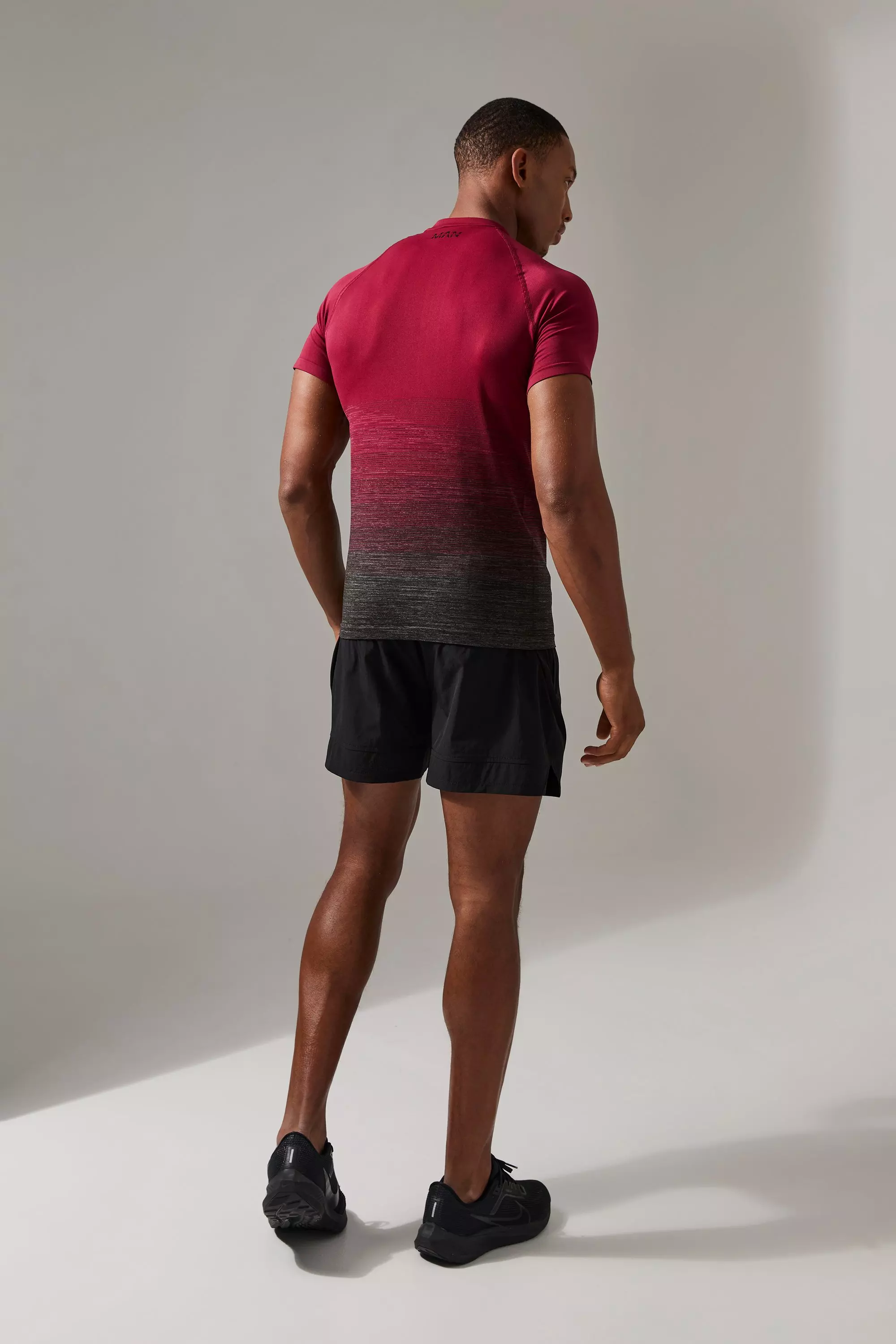 T-shirt de sport sans coutures - MAN Active, Berry autre image