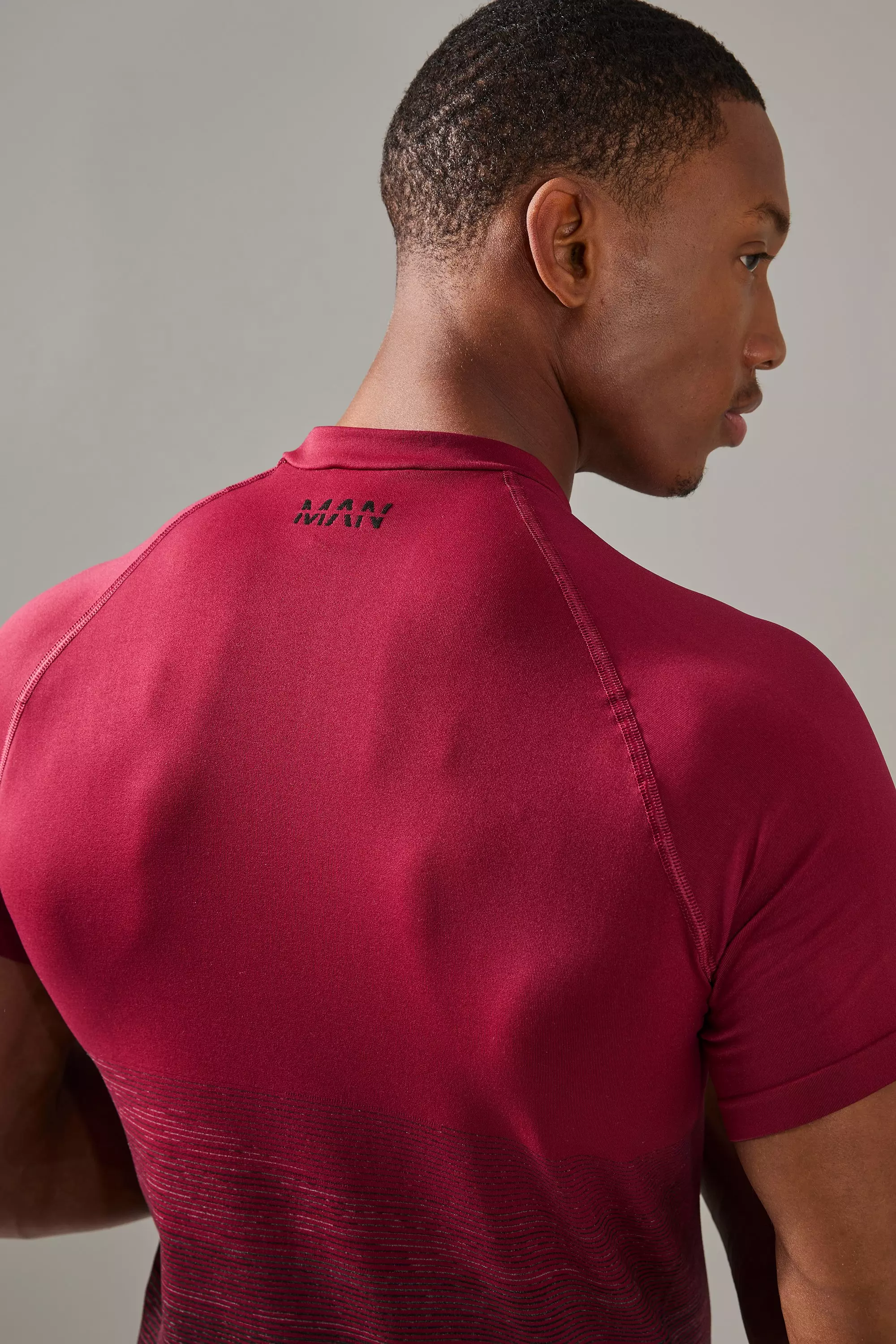T-shirt de sport sans coutures - MAN Active, Berry autre image