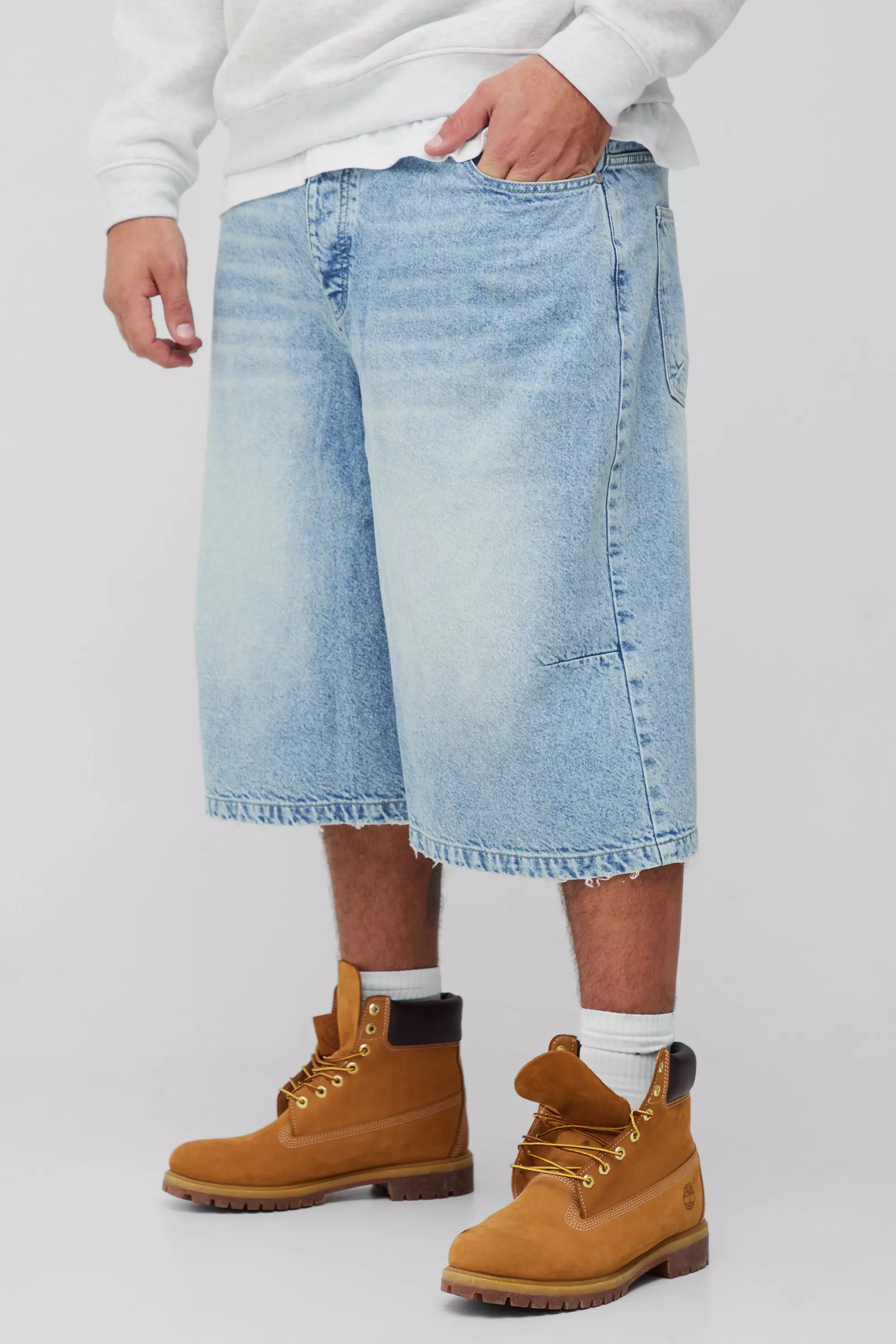 Plus Washed Distressed Hem Jorts | boohooMAN USA